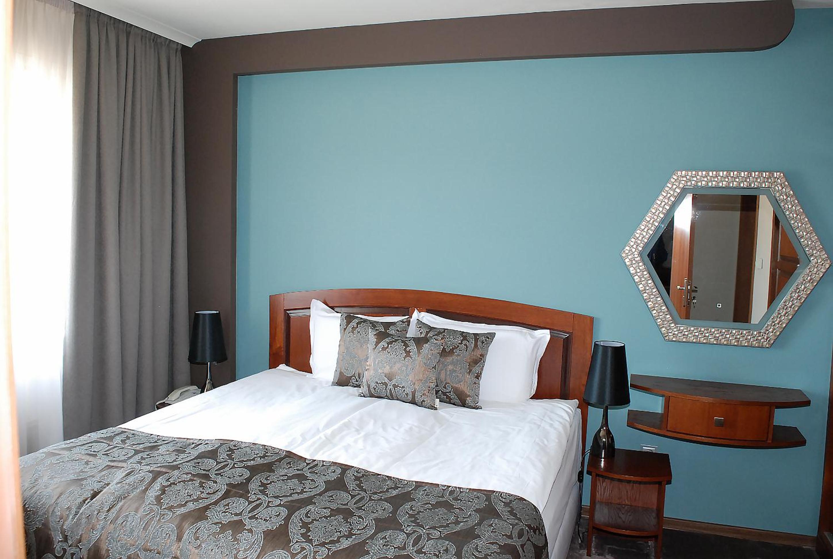 One-Bedroom Suite