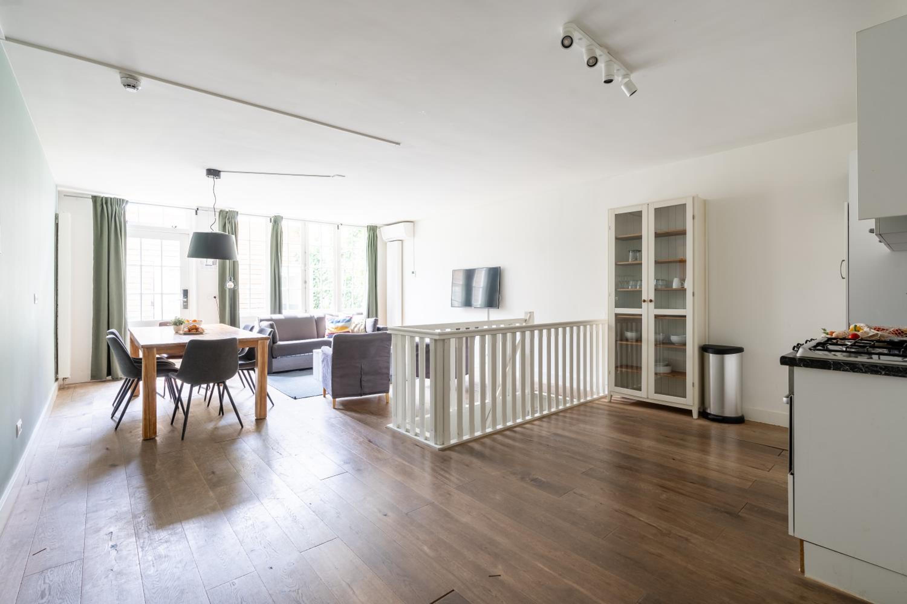 2 Bedroom Apartment with Sofa Bed - Duplex photo 3