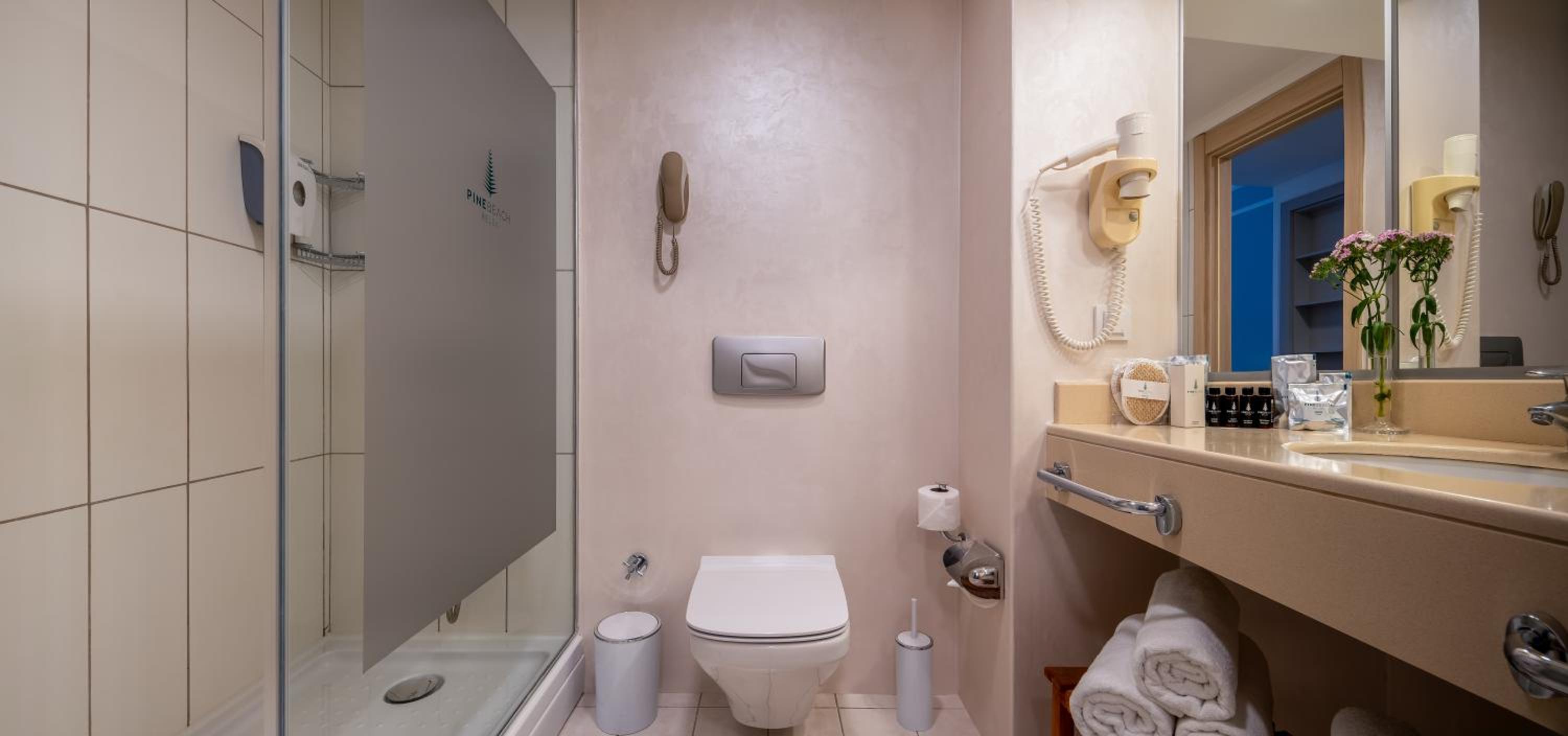 Double or Twin Room with Garden View photo 3