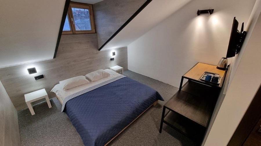 Small Double Room photo 1
