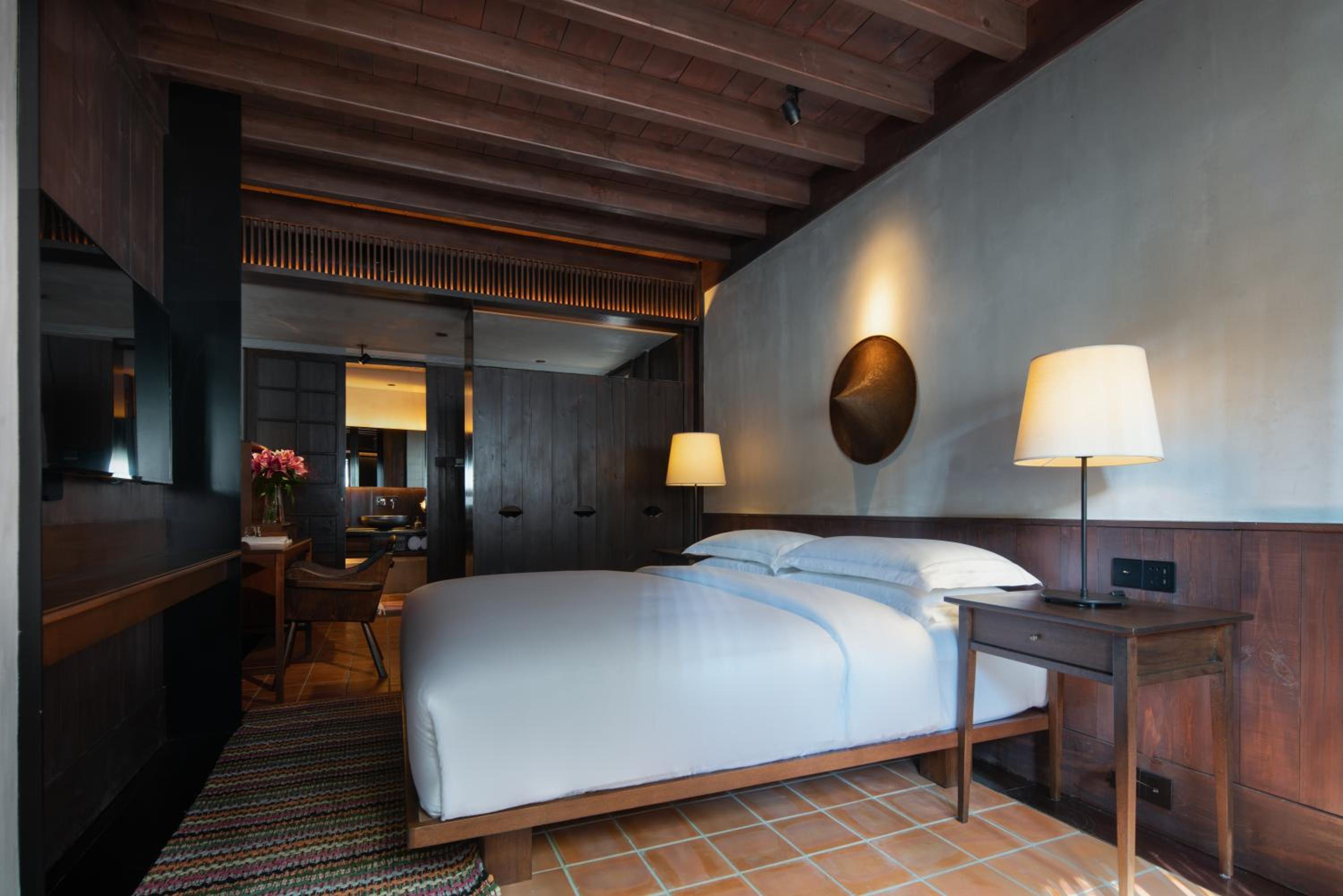 Premium Queen Room photo 1