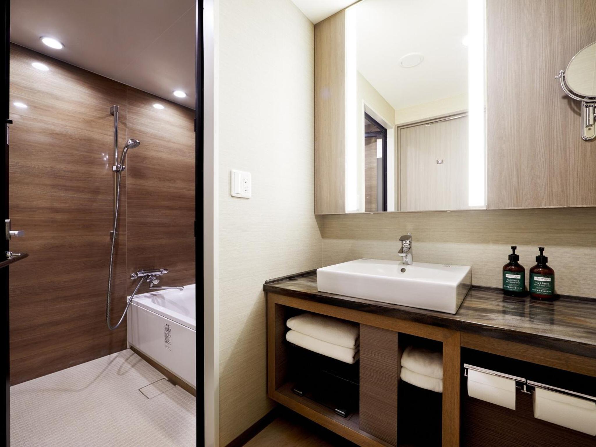 Executive Twin Room-Wing BLD - Non-Smoking - Photo 3
