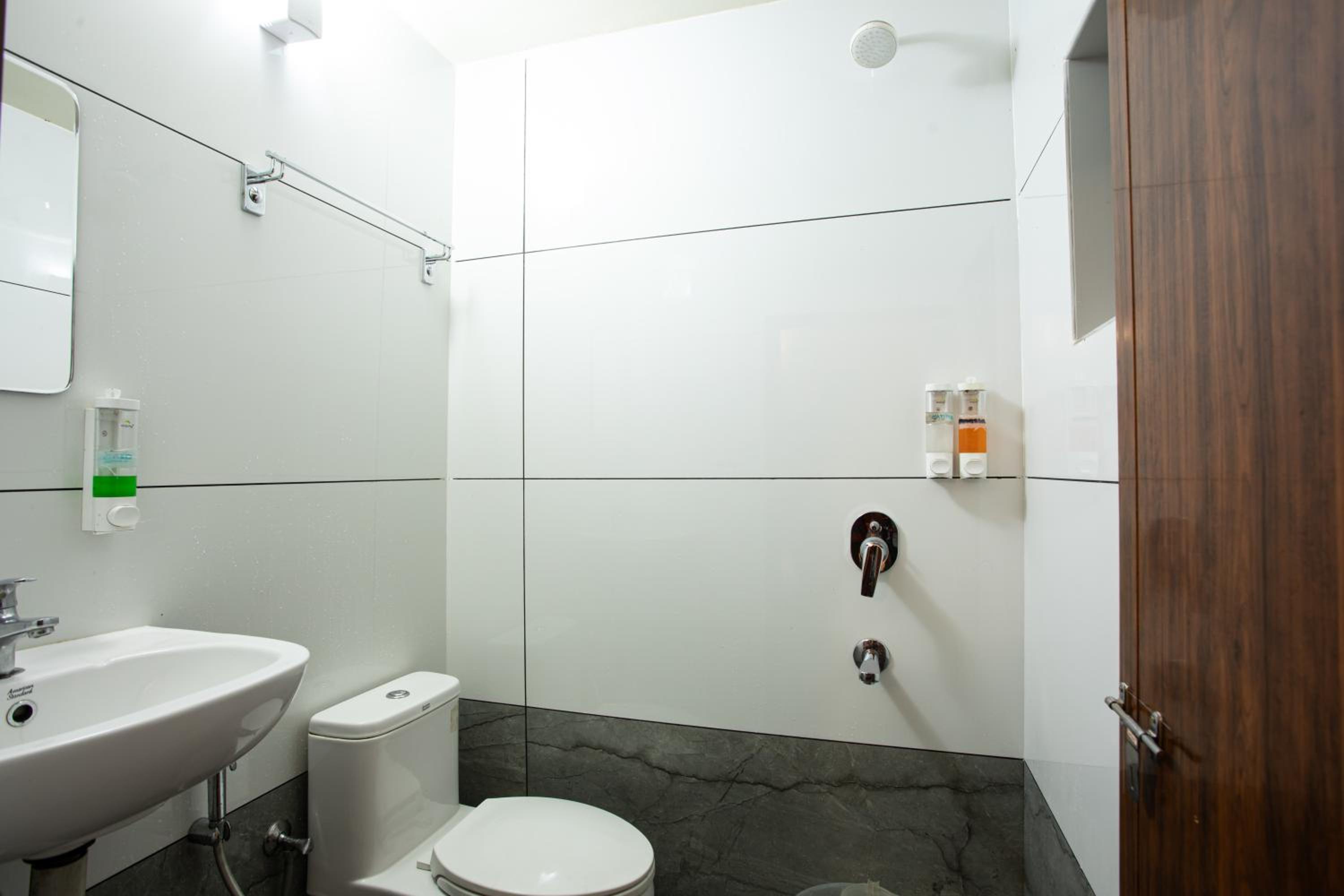 Small Double Room - Photo 2