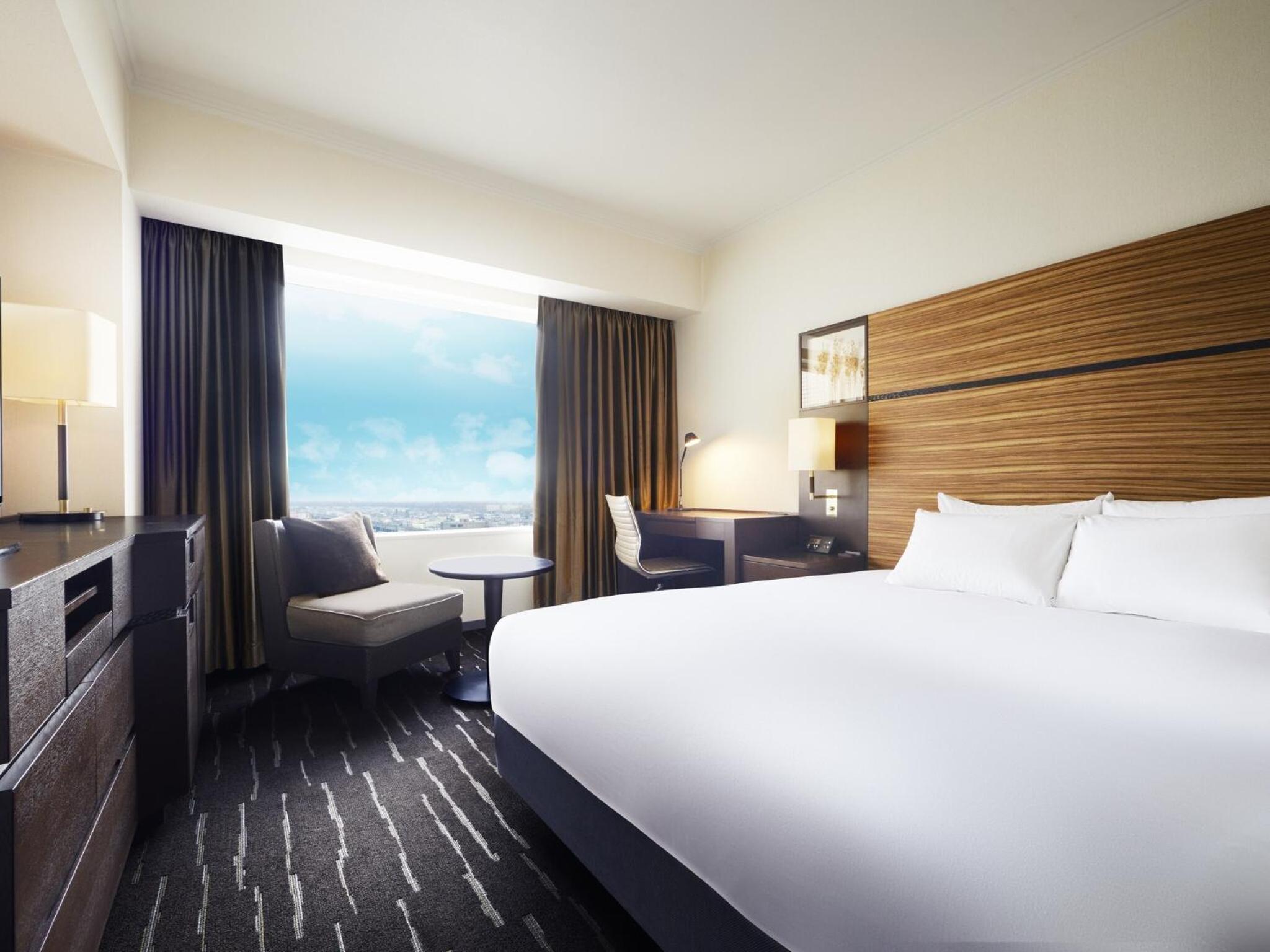 Standard Queen Room - High Floor - Photo 1