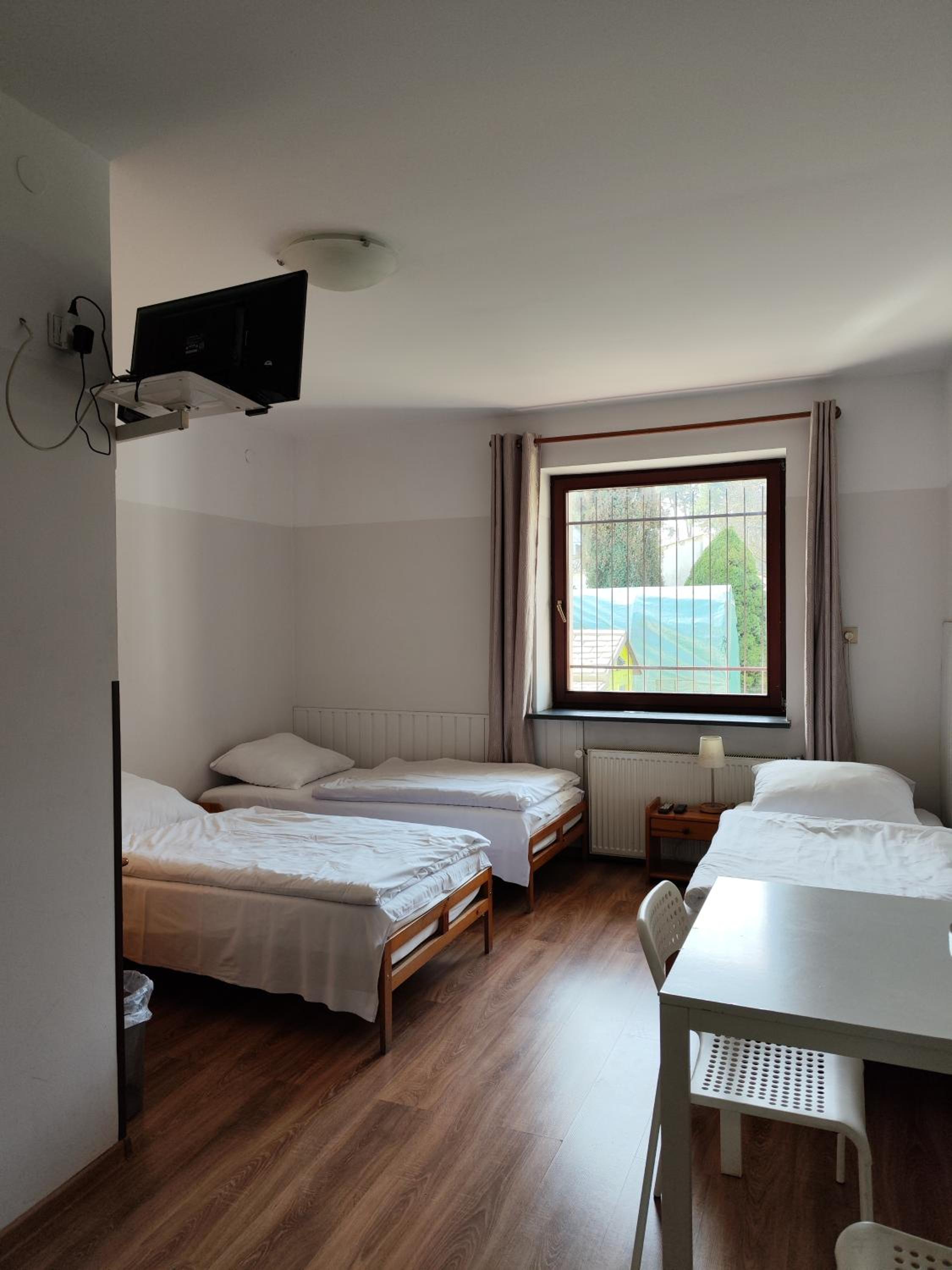 Triple Room with Private Bathroom - Photo 1