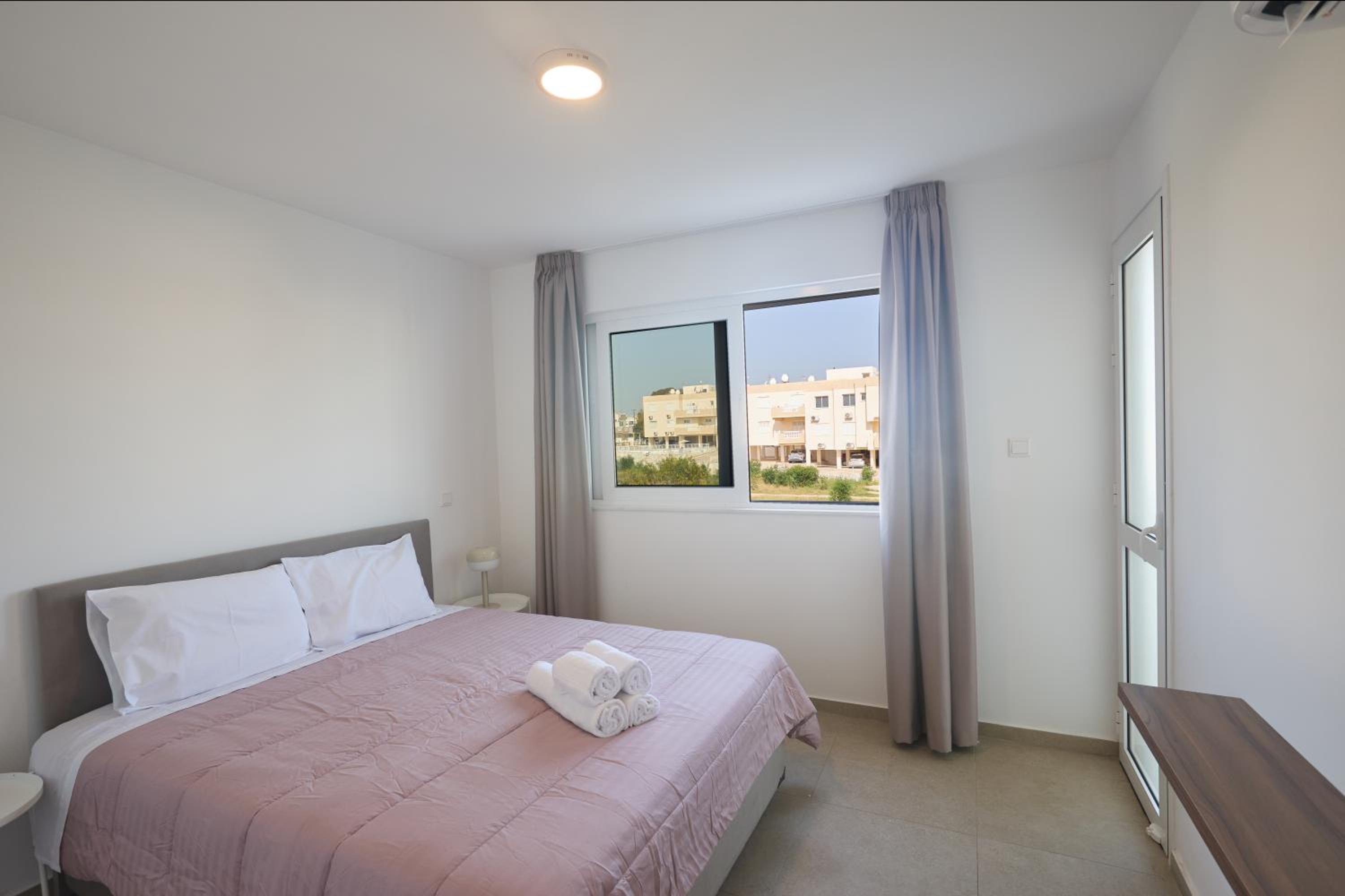 Apartment with Balcony photo 1