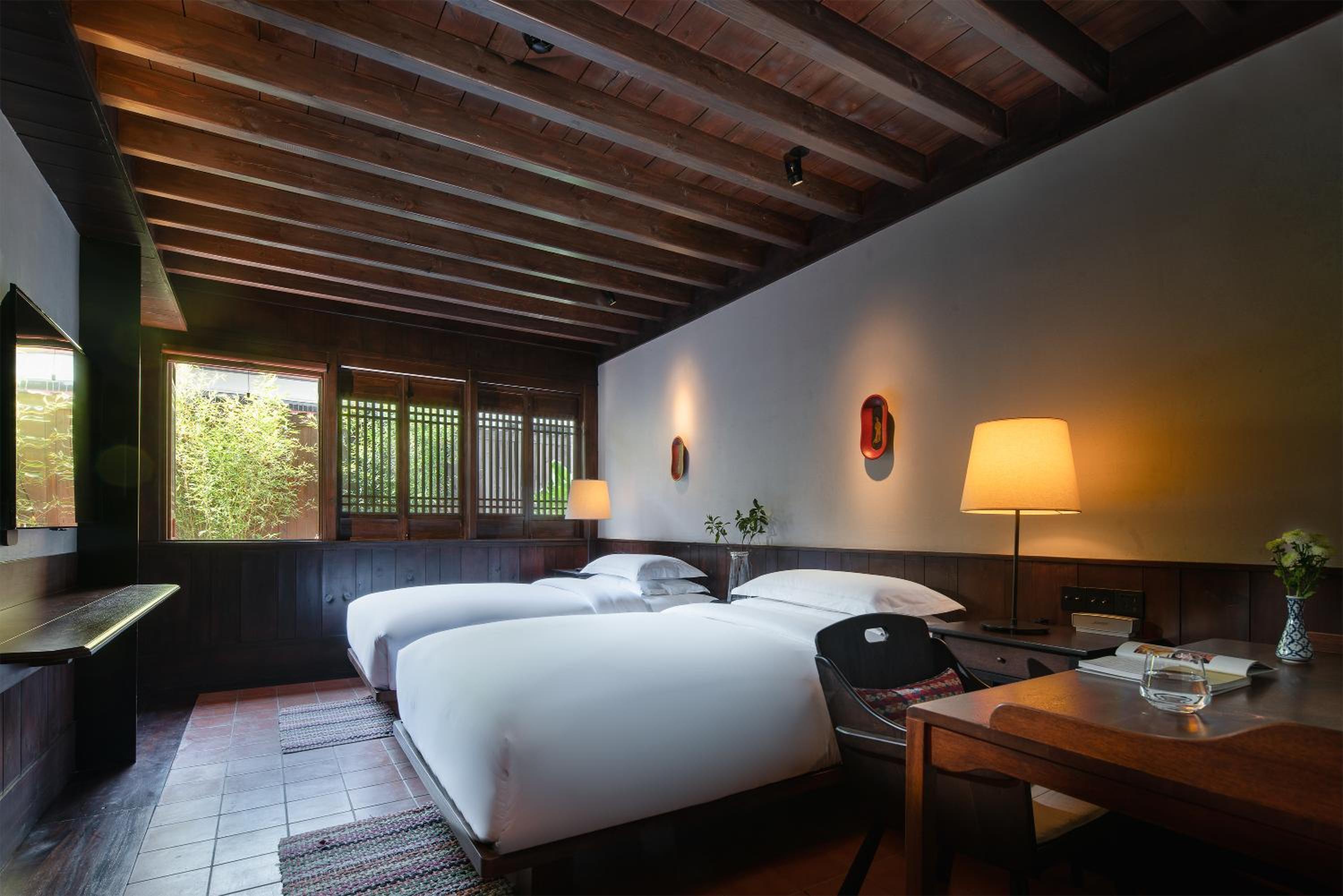 Deluxe Twin Room photo 3