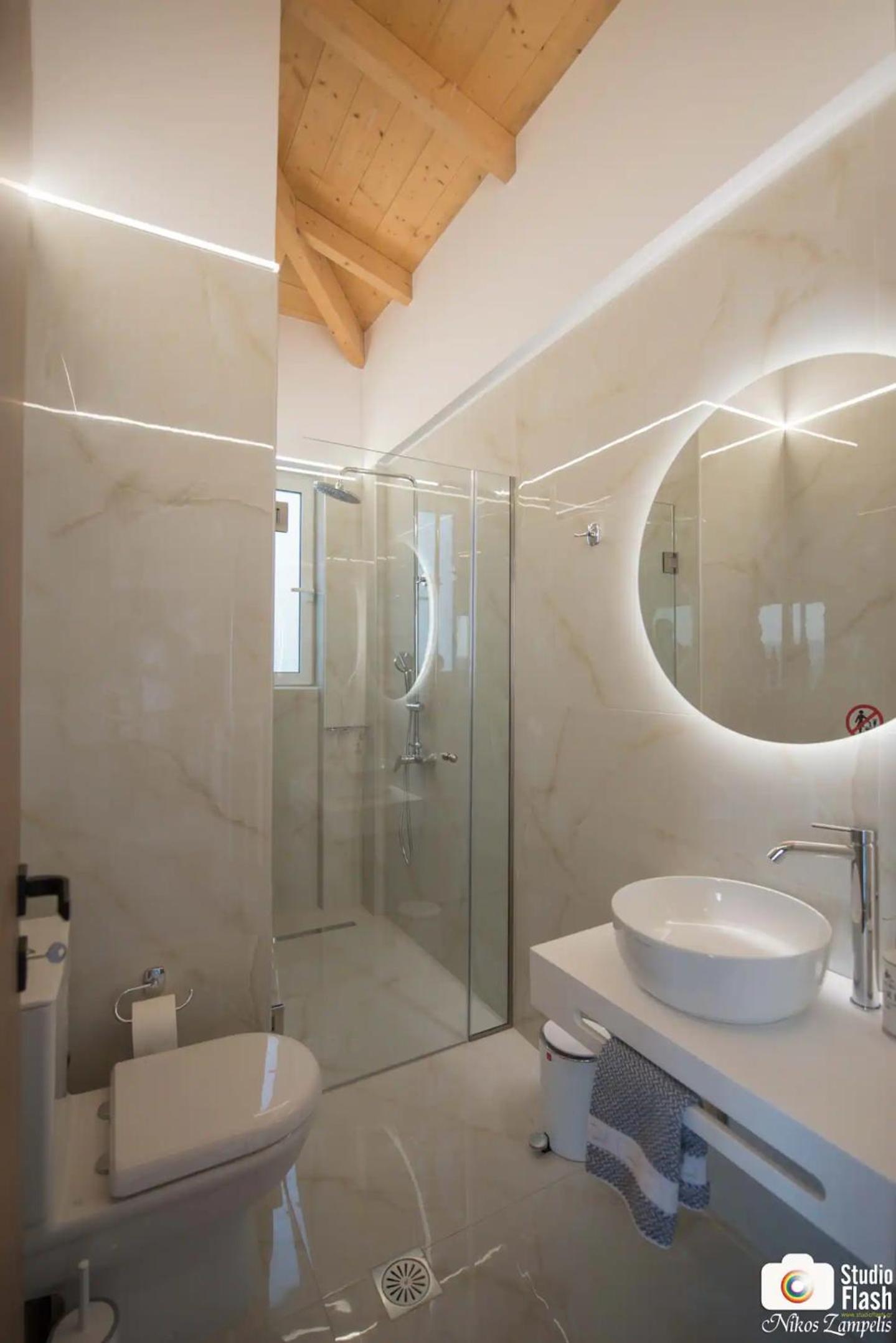 One-Bedroom House photo 2