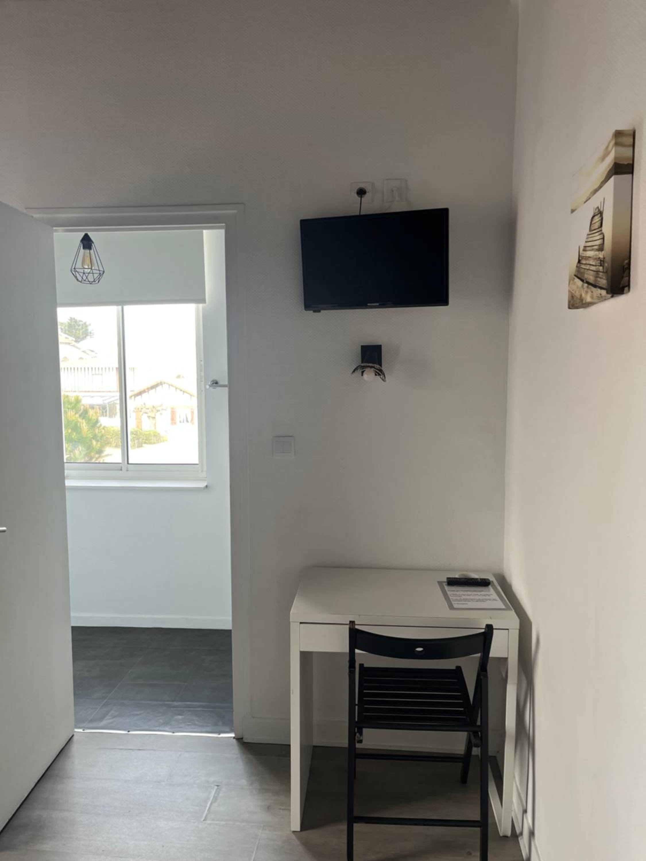 Standard Double Room - Photo 2