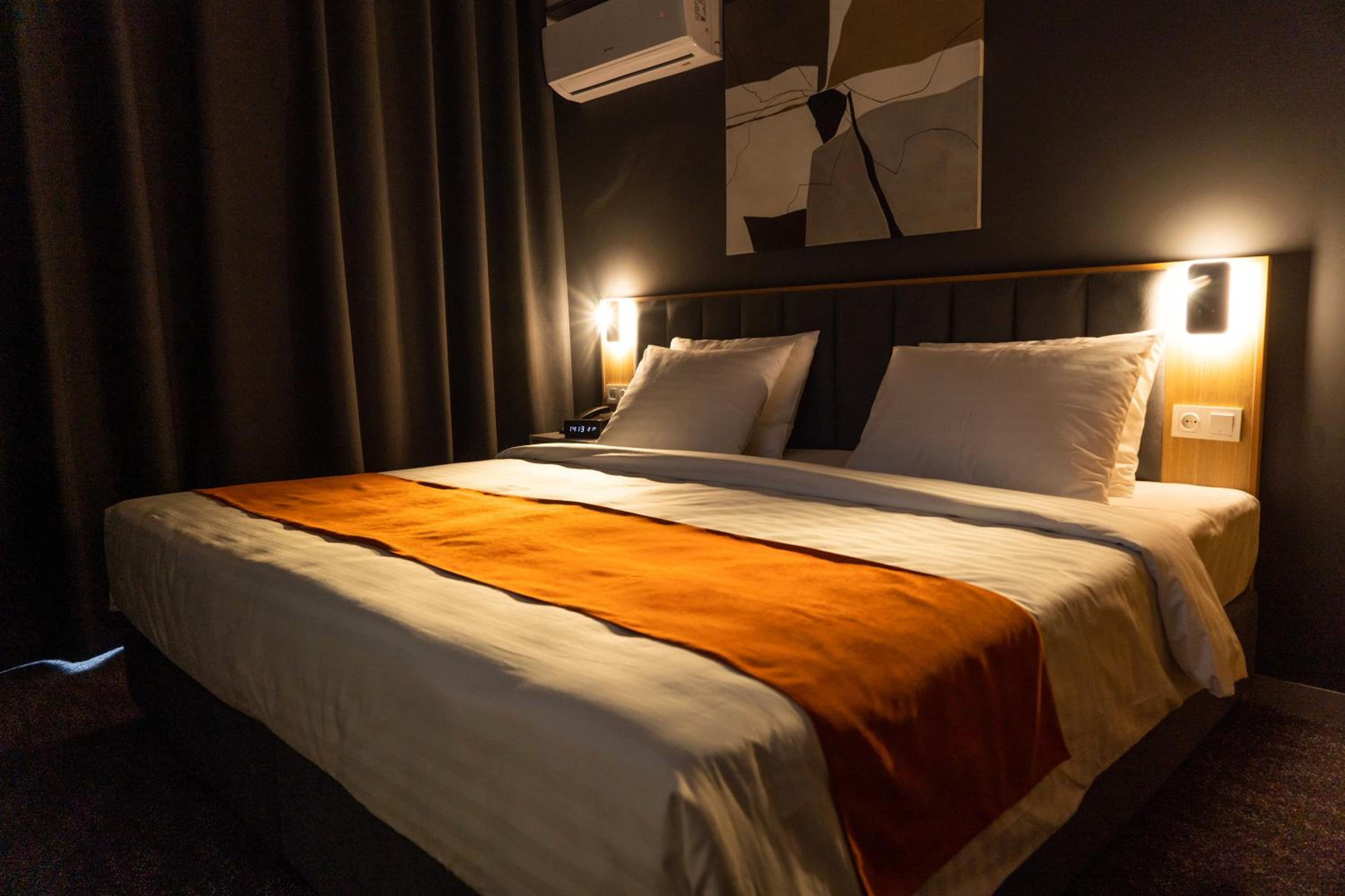 Deluxe Double or Twin Room photo 3
