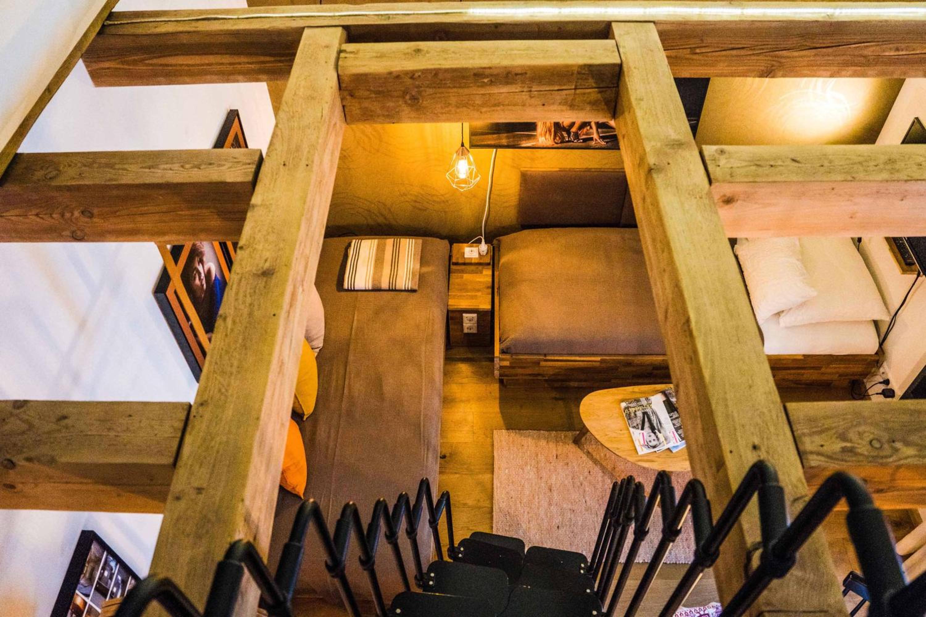 Apartment - Split Level photo 2