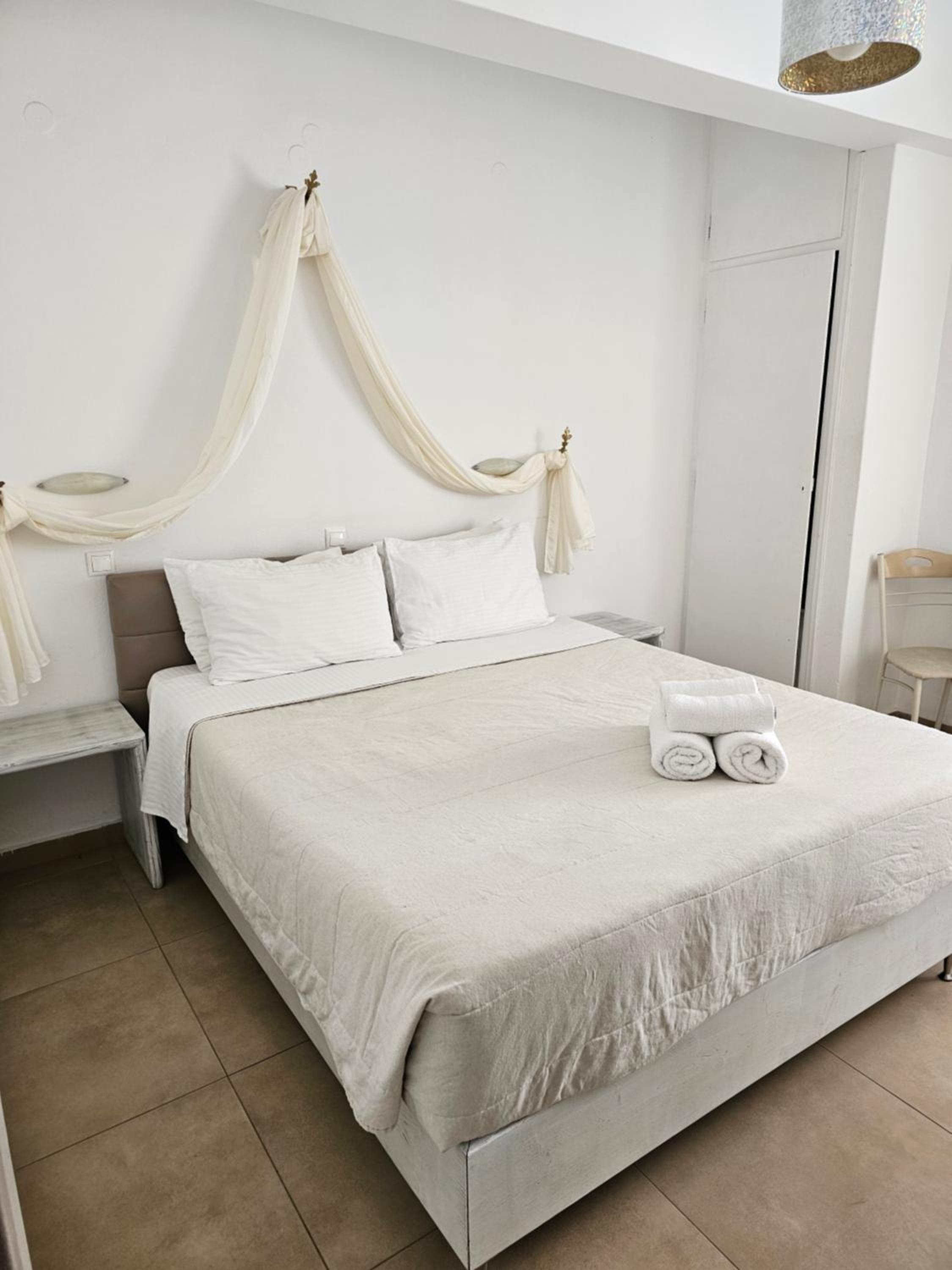 Standard Double Room - Photo 2