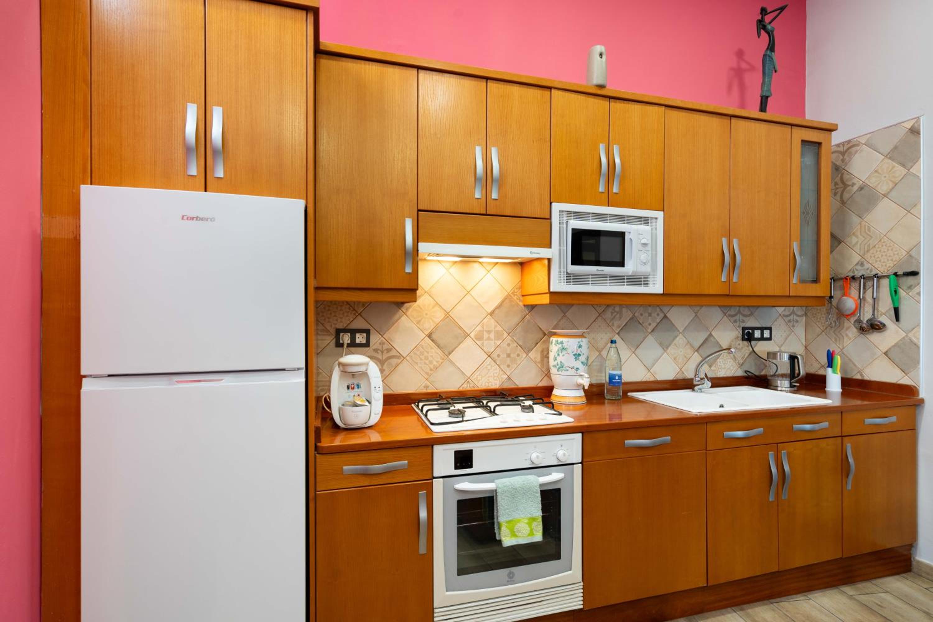 Three-Bedroom House photo 2
