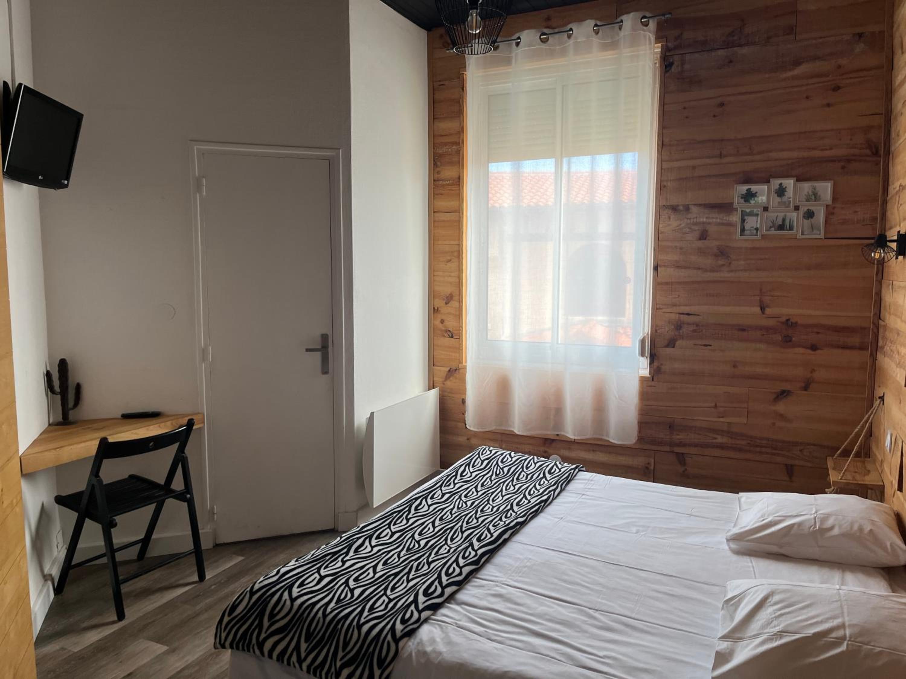 Standard Triple Room - Photo 1
