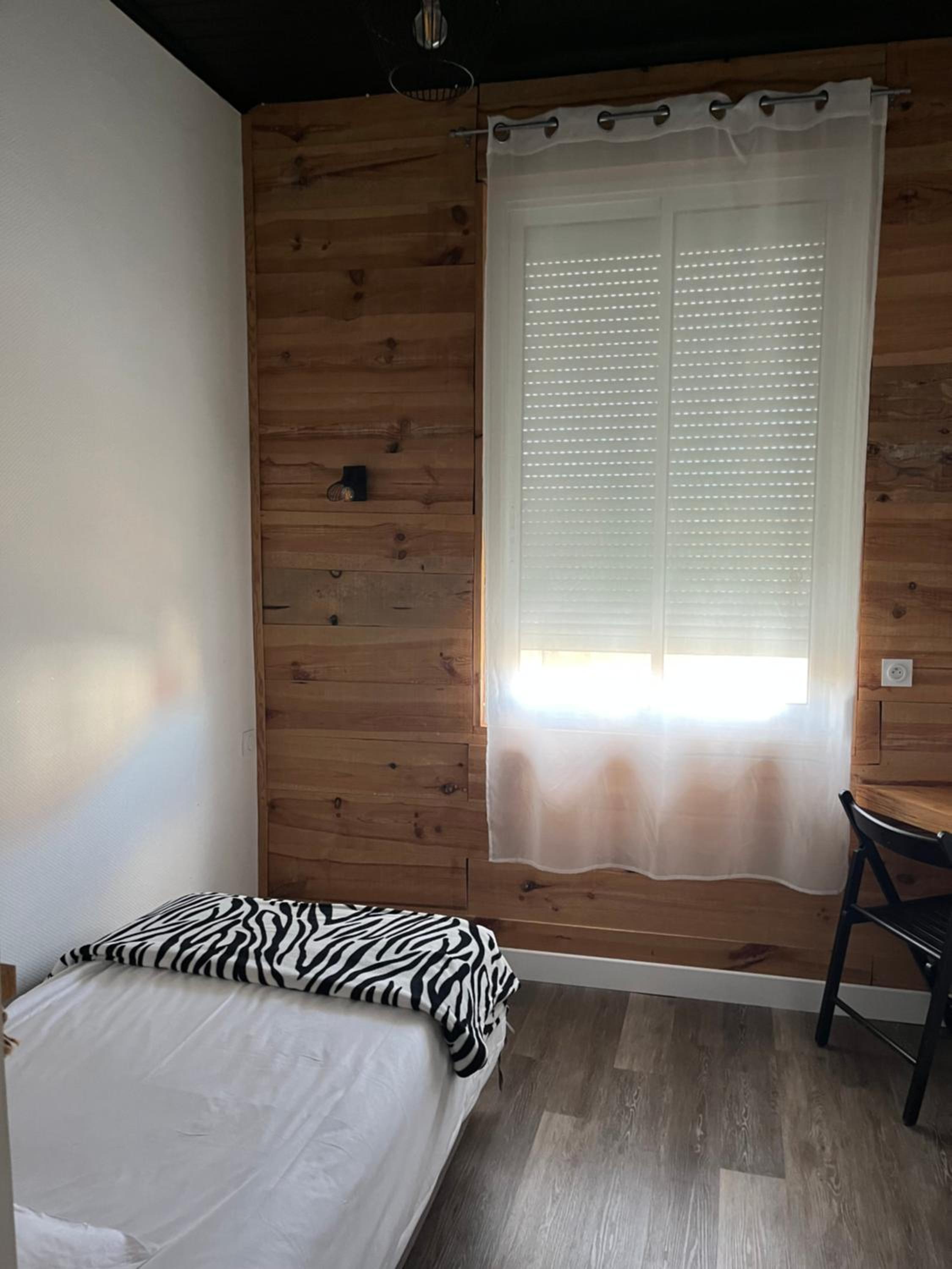 Standard Triple Room - Photo 3