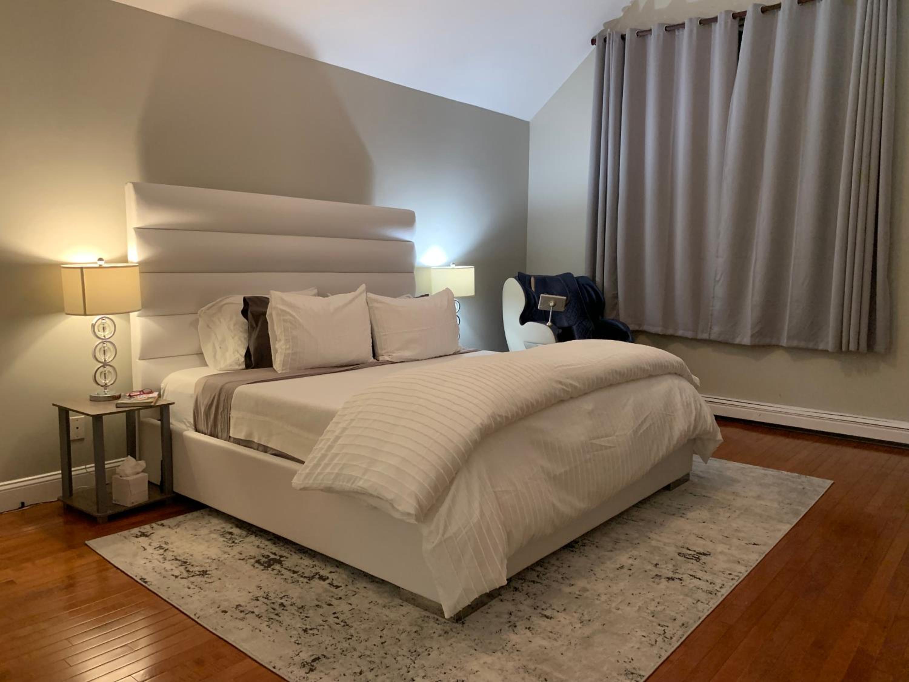 Three-Bedroom House photo 1