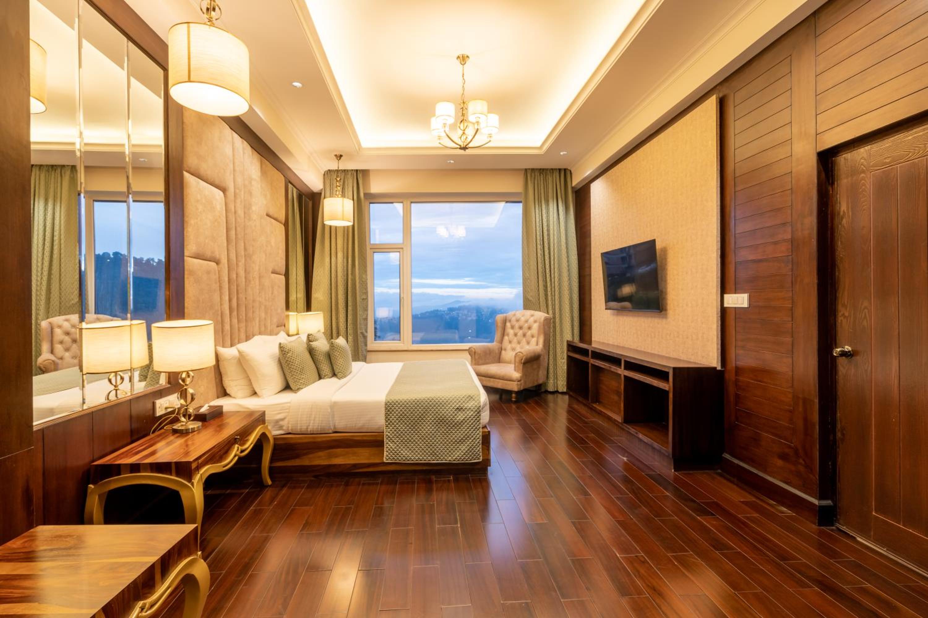 Mayflower Suite - Photo 1