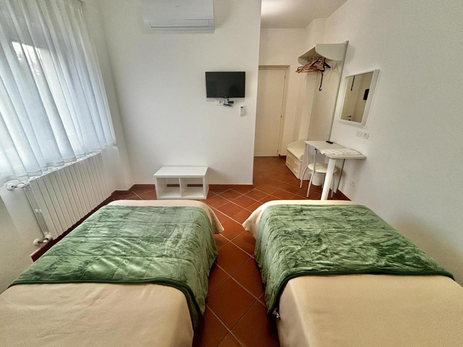 Twin Room photo 1