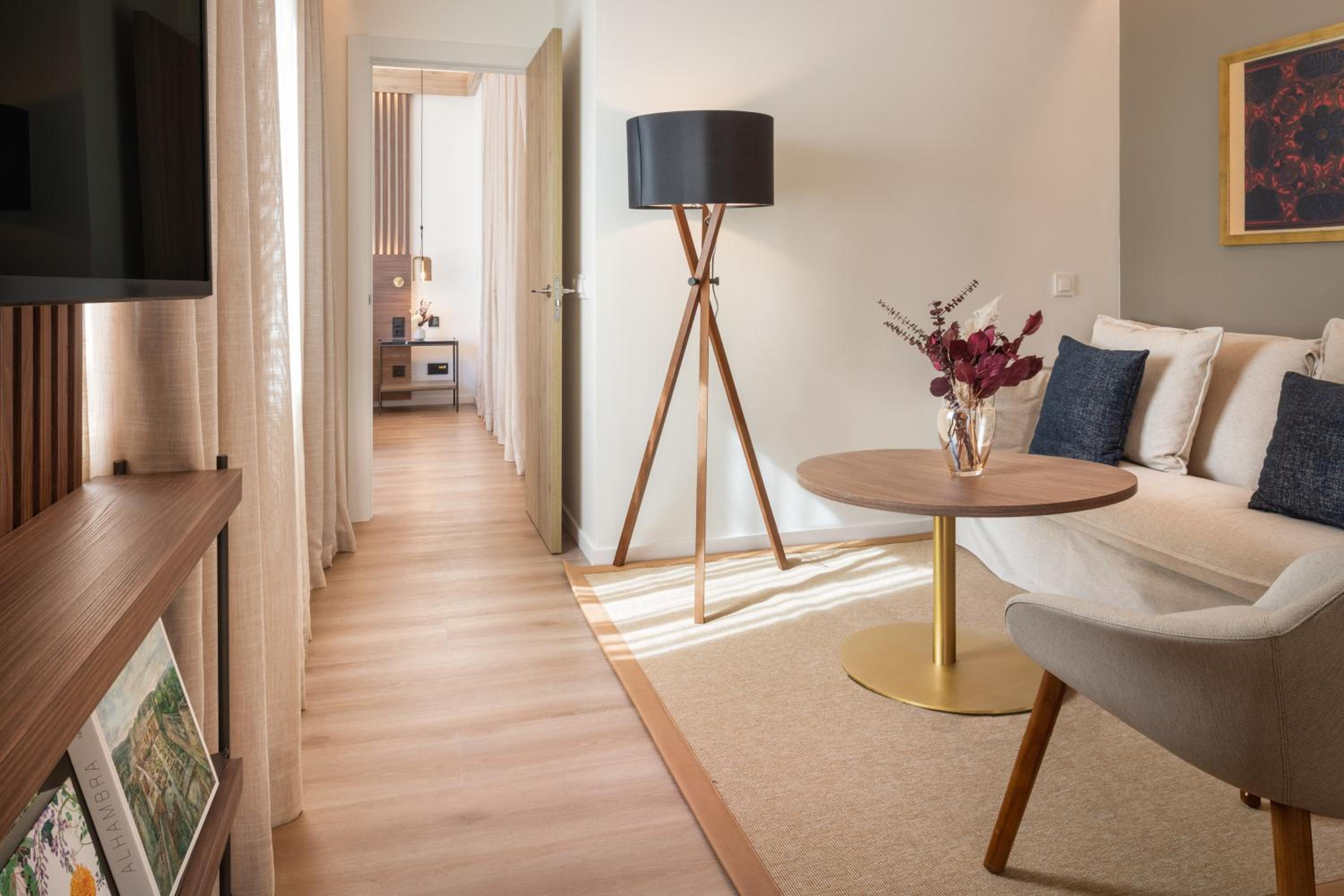 Suite The Level With Terrace - Photo 4
