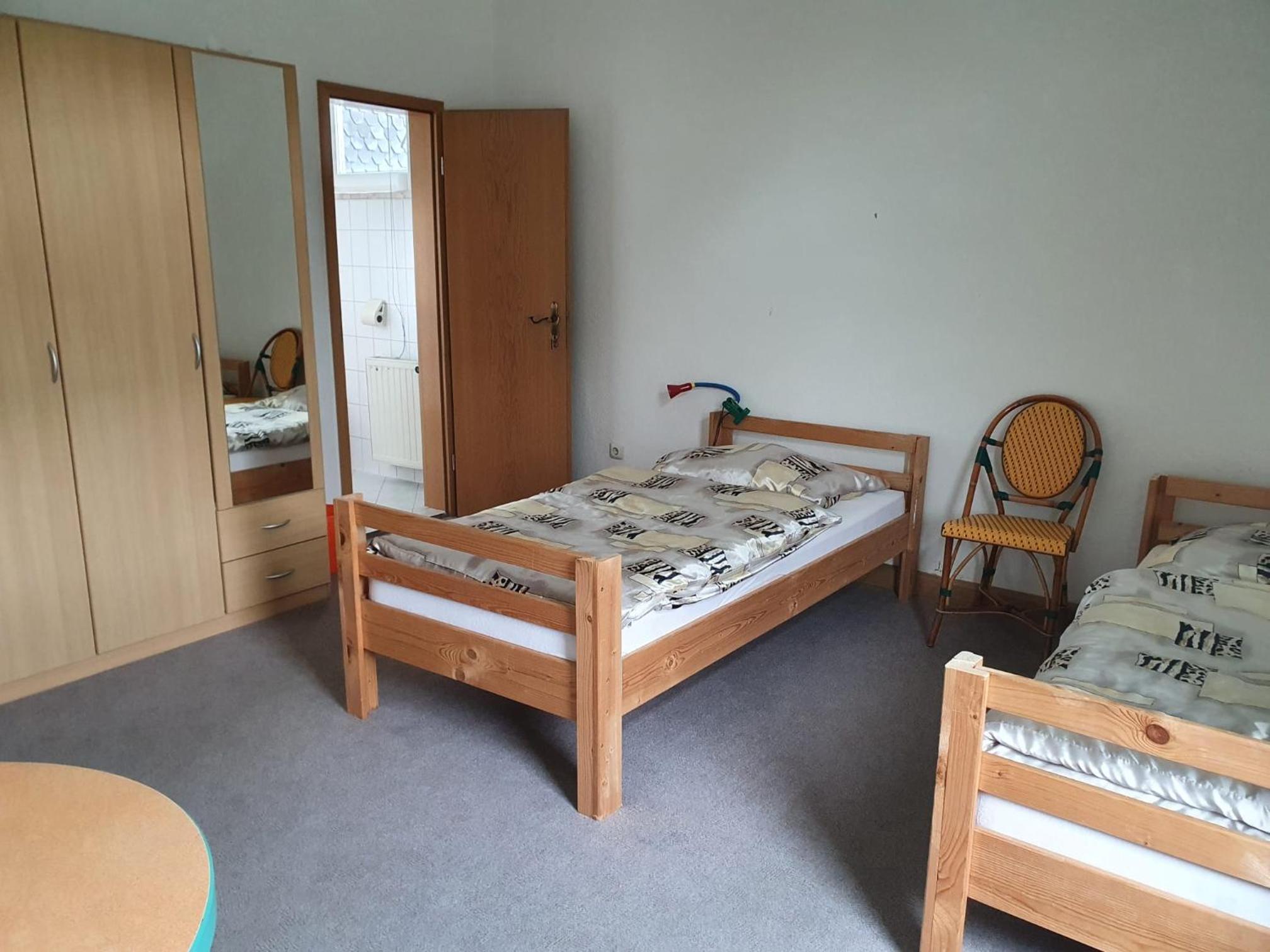Twin Room with Private Bathroom photo 3