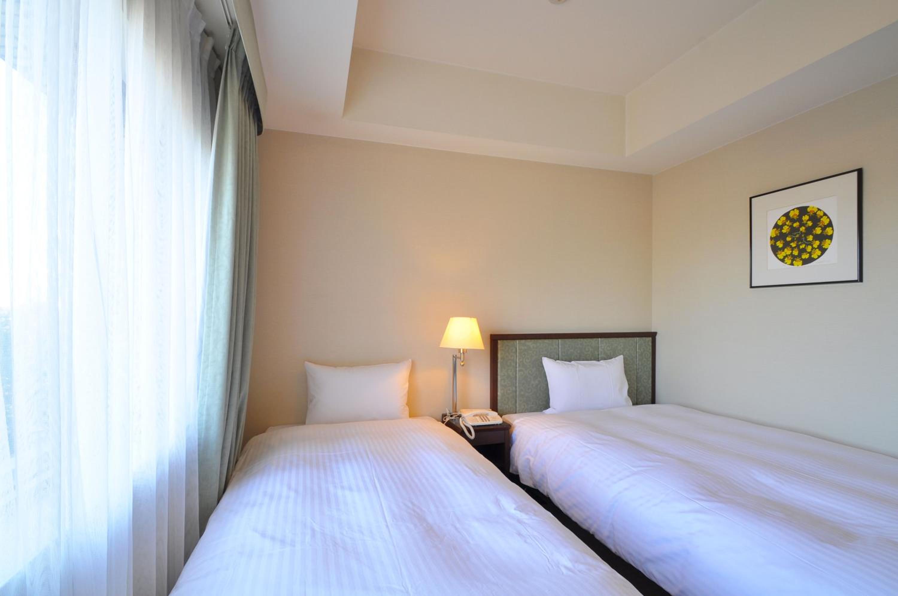Small Twin Room photo 2