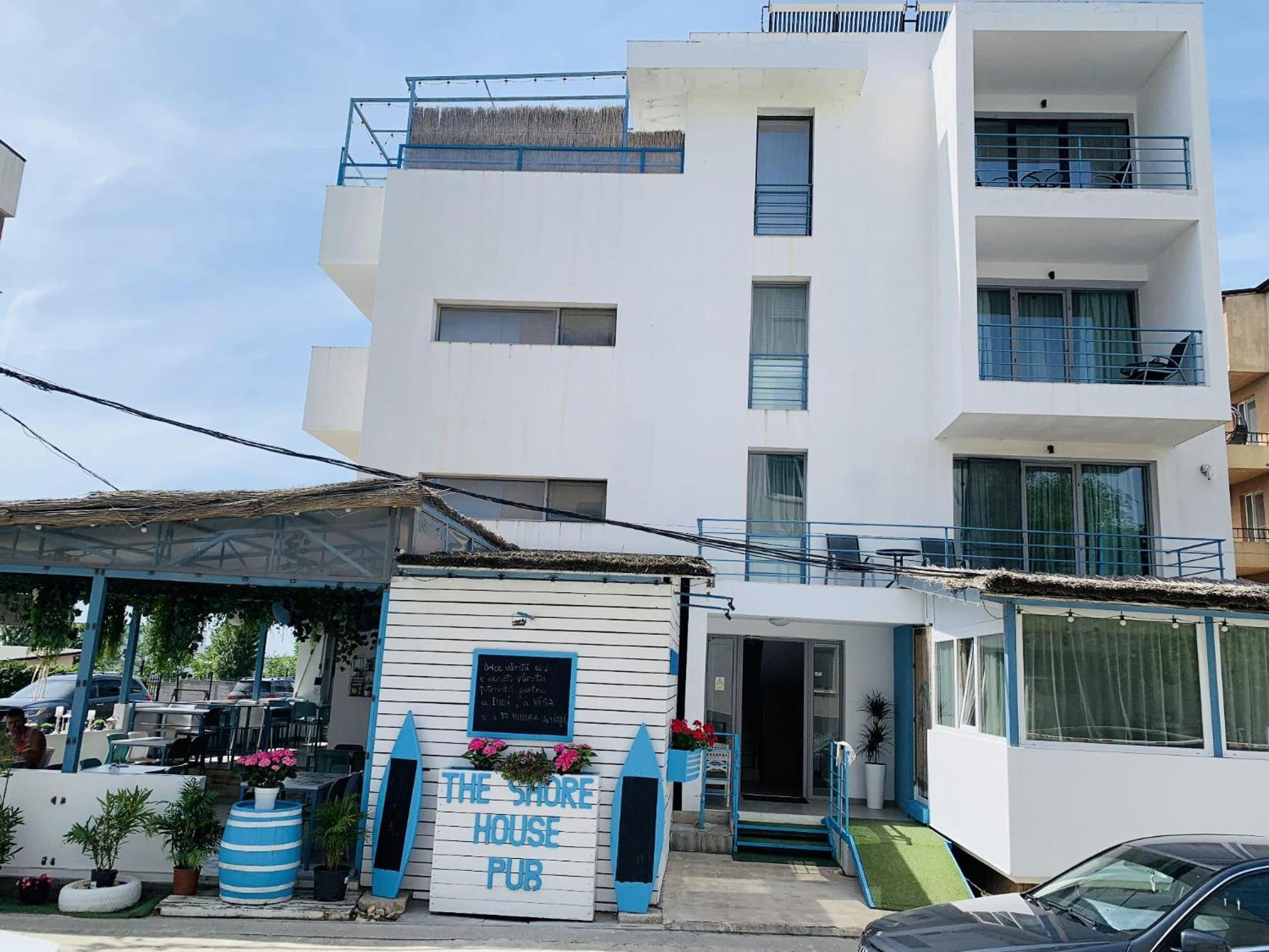 Apartment with Balcony - Photo 12