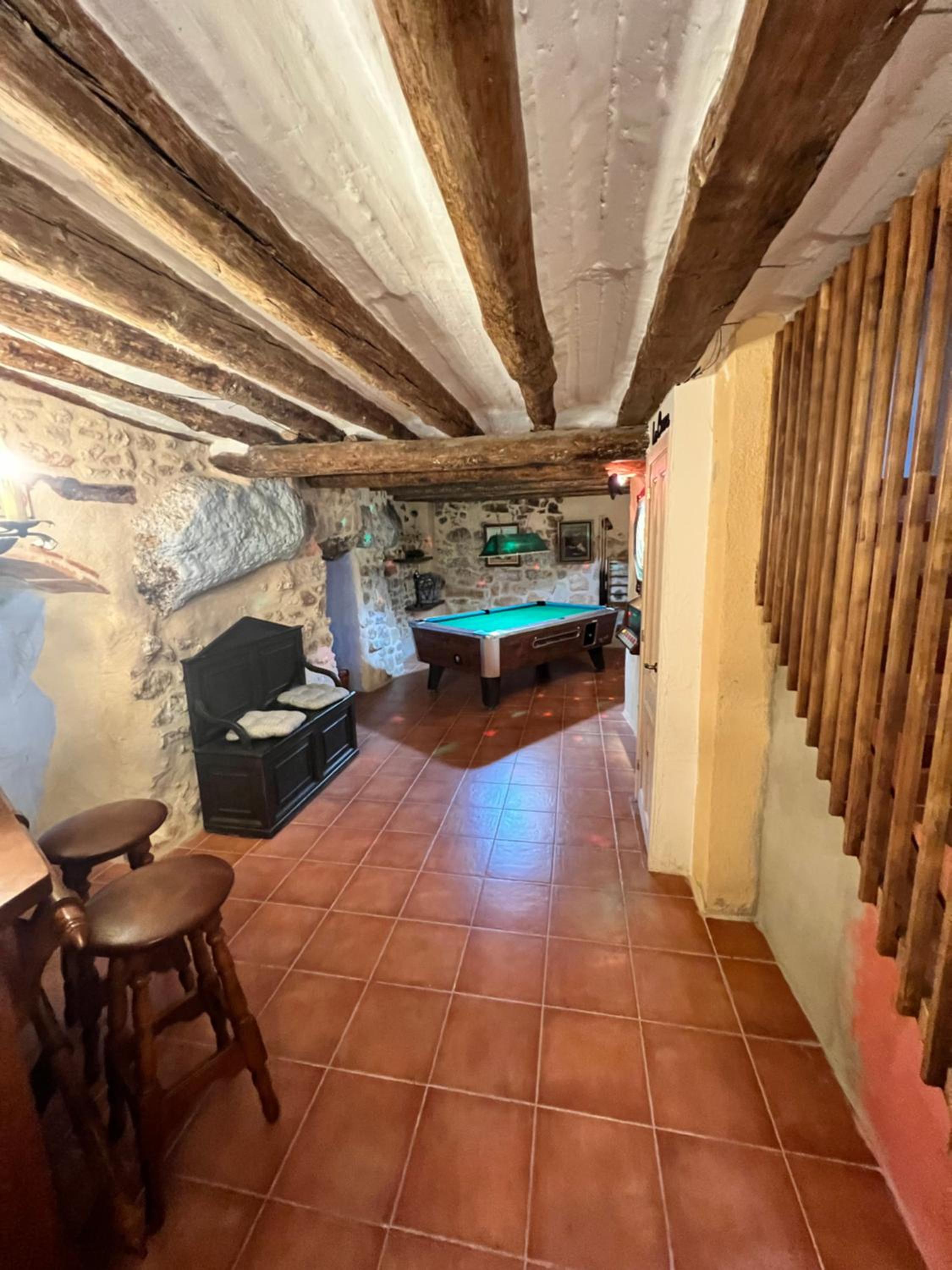 Apartment - Photo 36