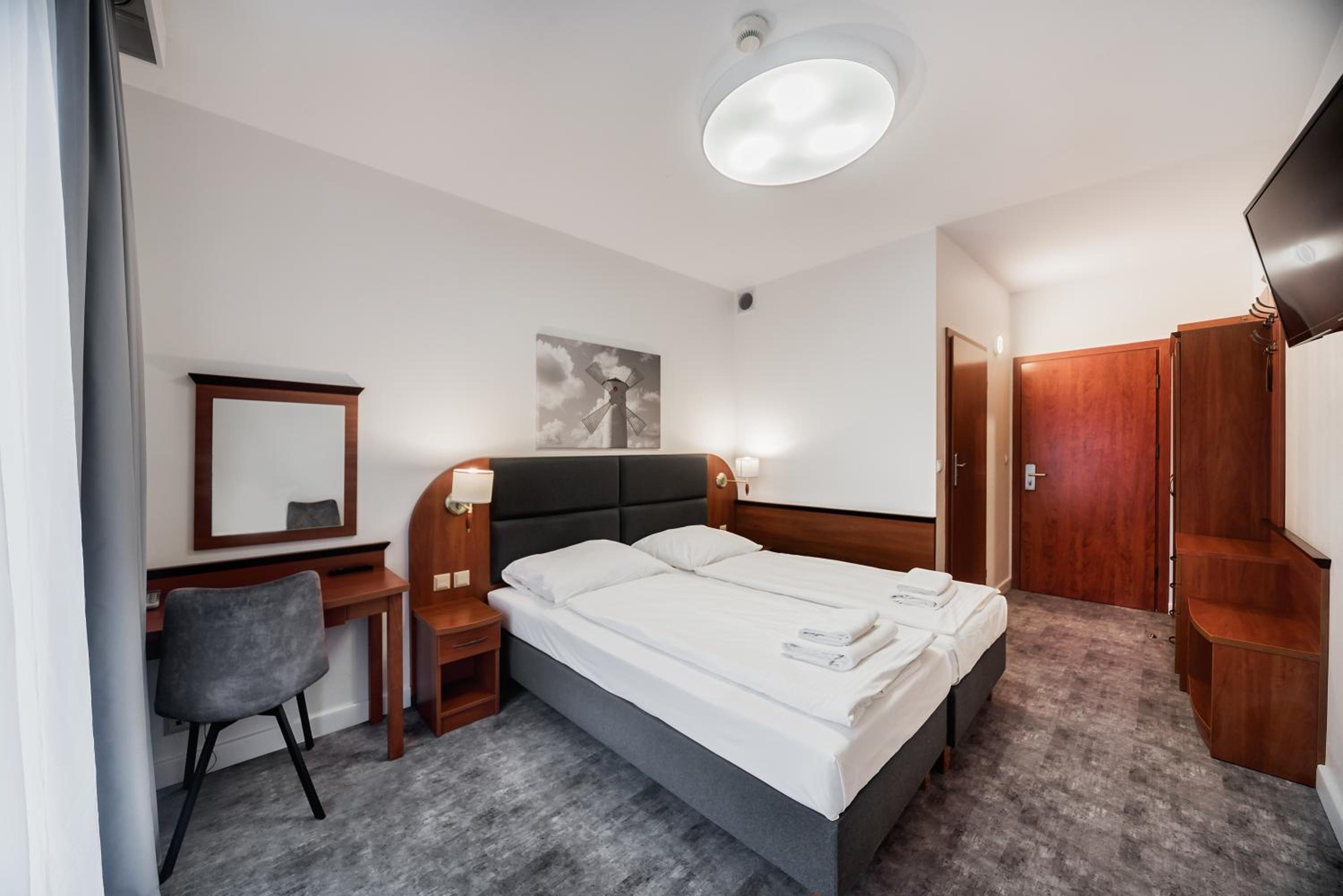 Double Room - Photo 4