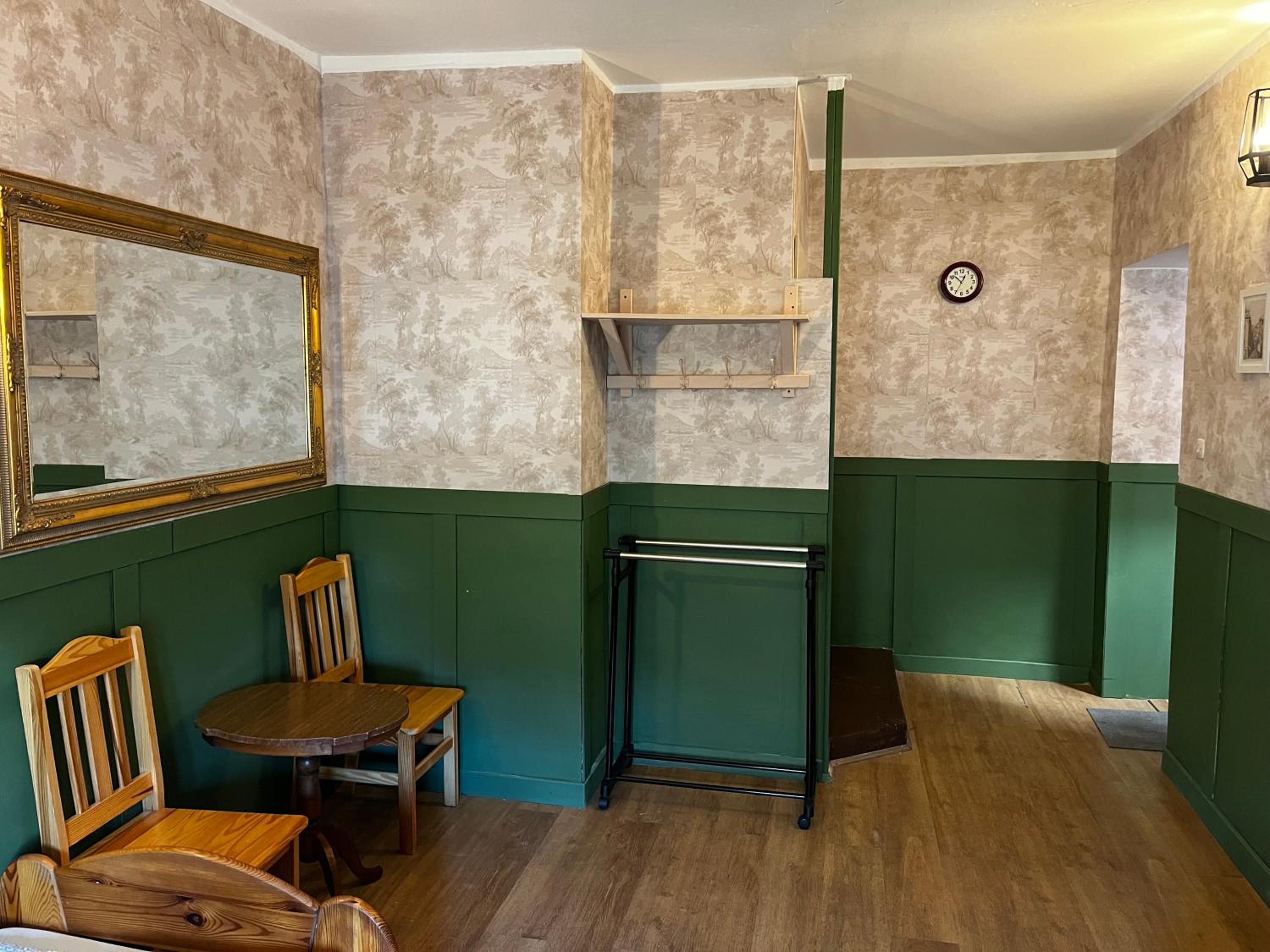 Double Room with Private Bathroom - Photo 5