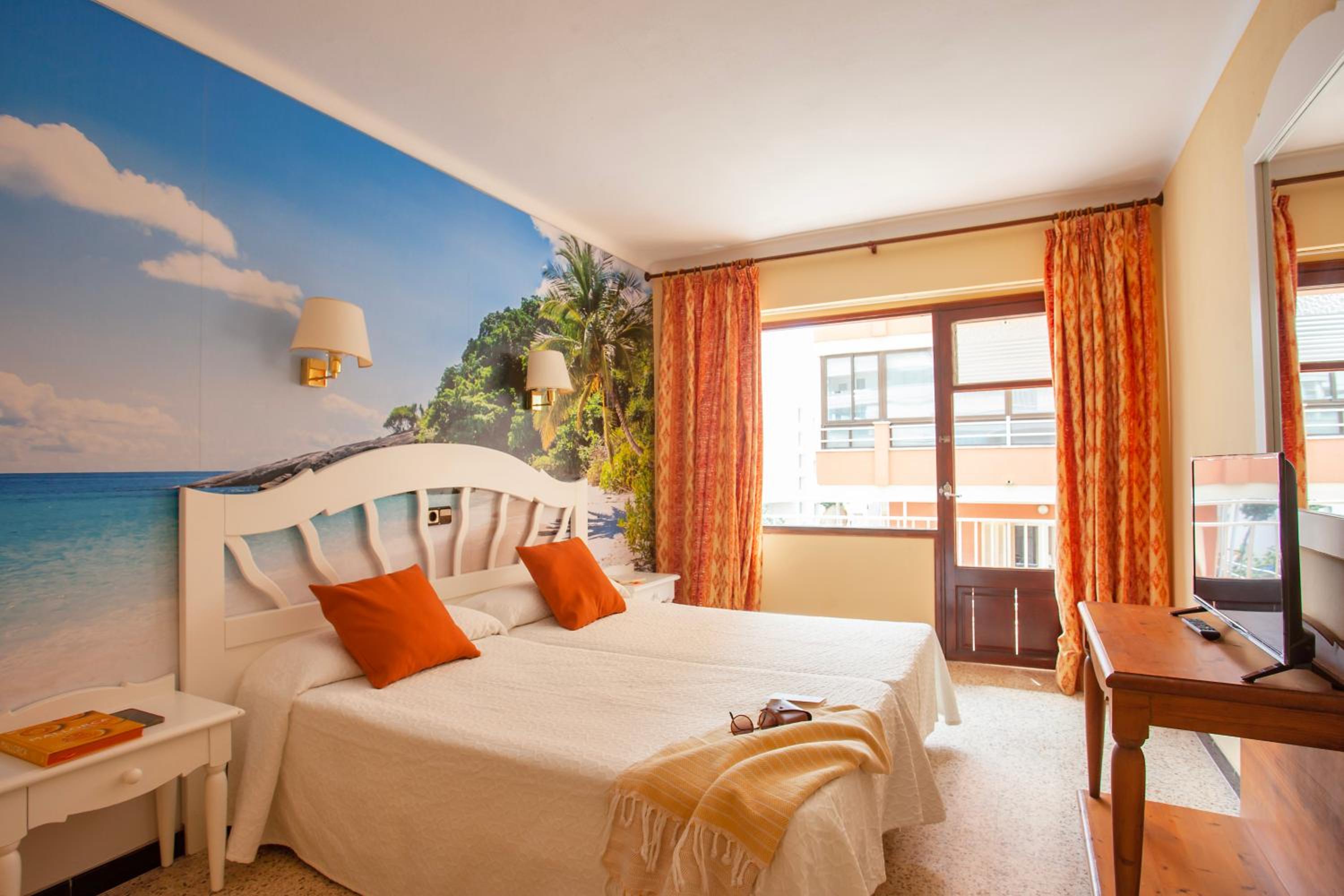 Twin Room with Balcony