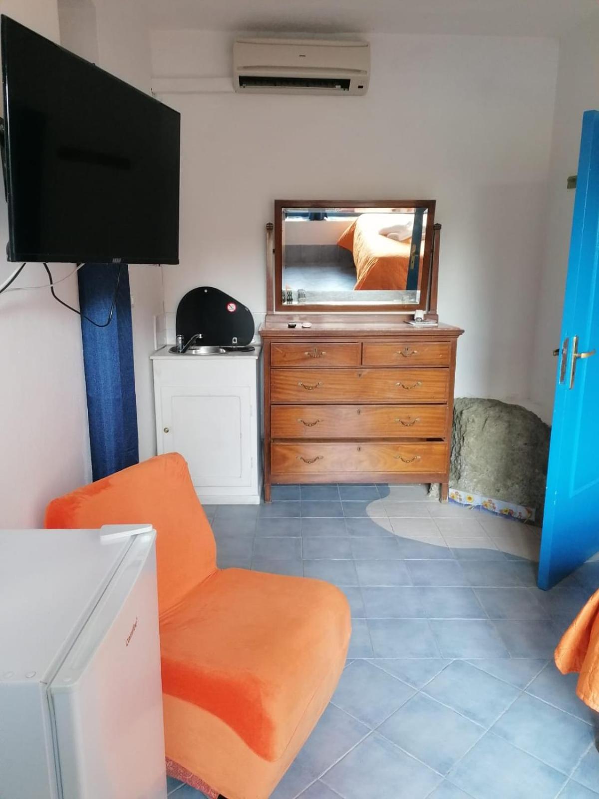 Double Room - Photo 2