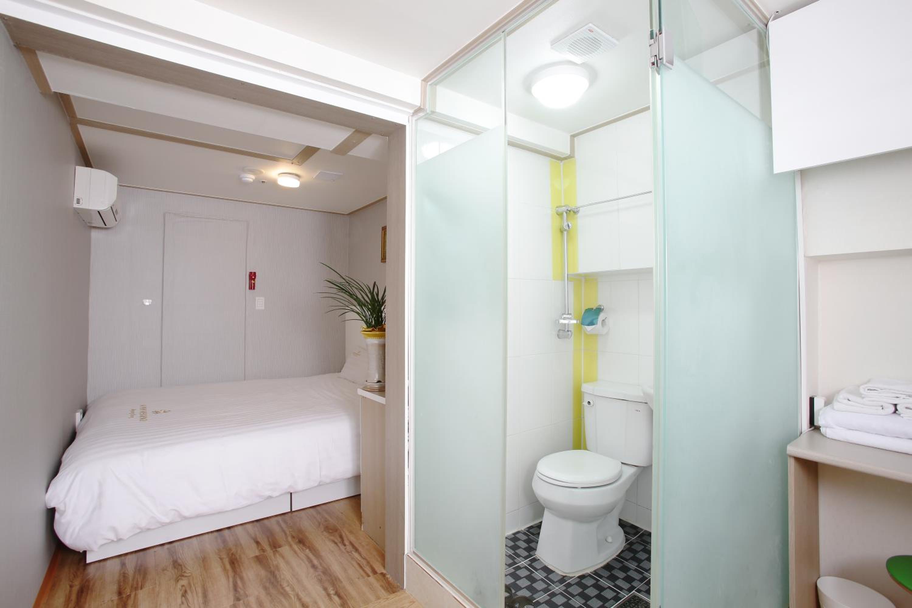 Double Room - Photo 3