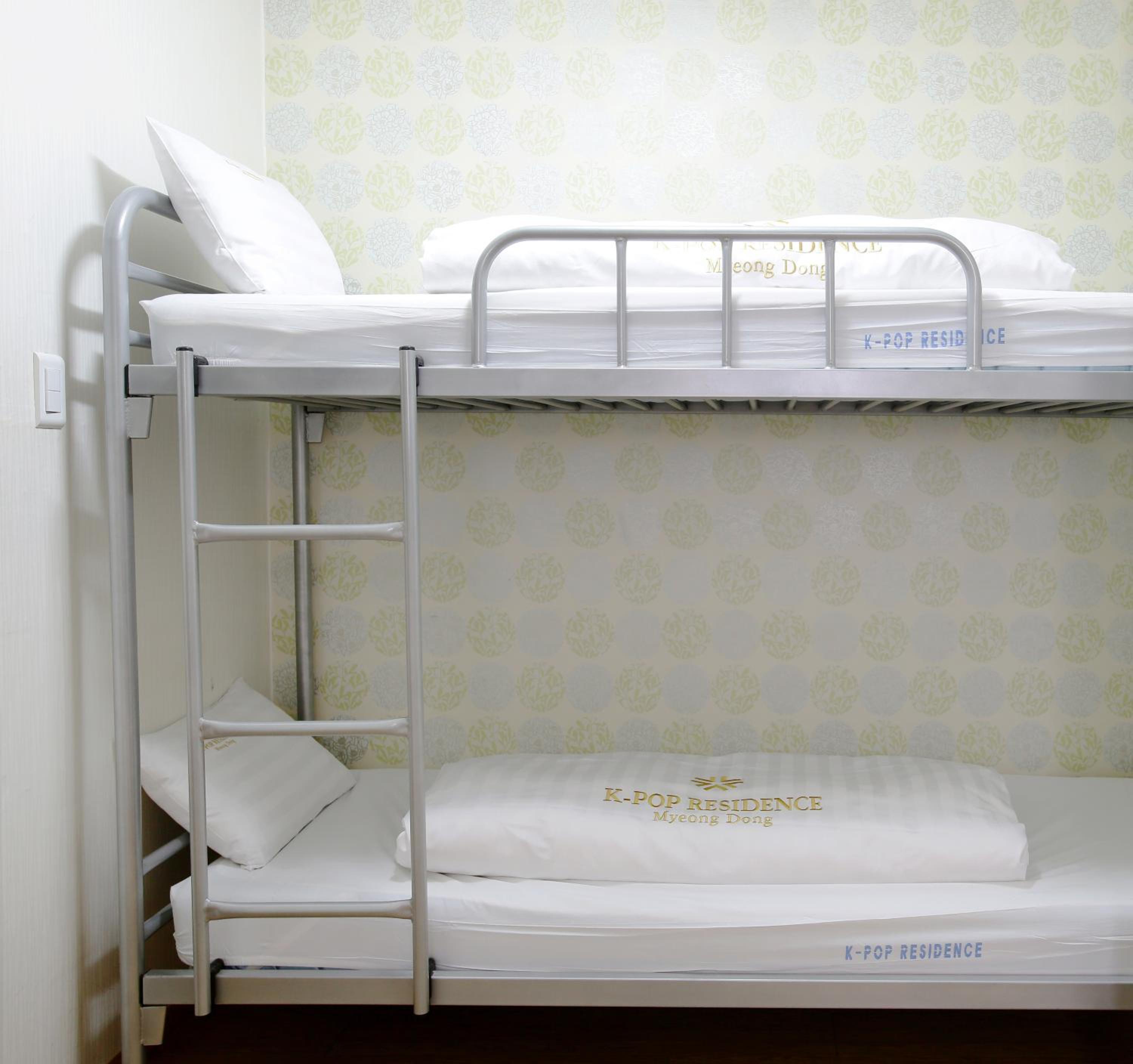 Standard Twin Room - Photo 12