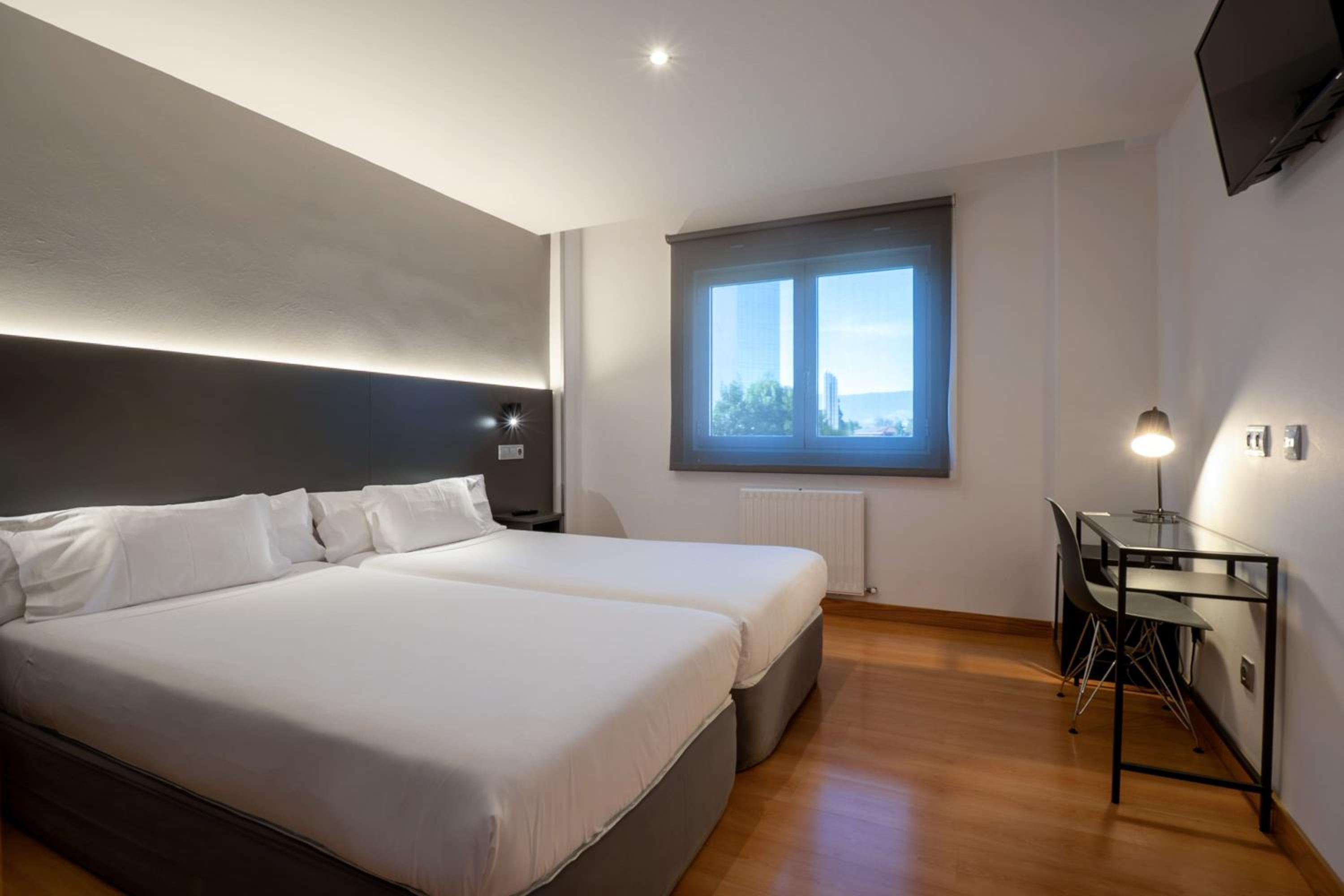 Double Room - Photo 5
