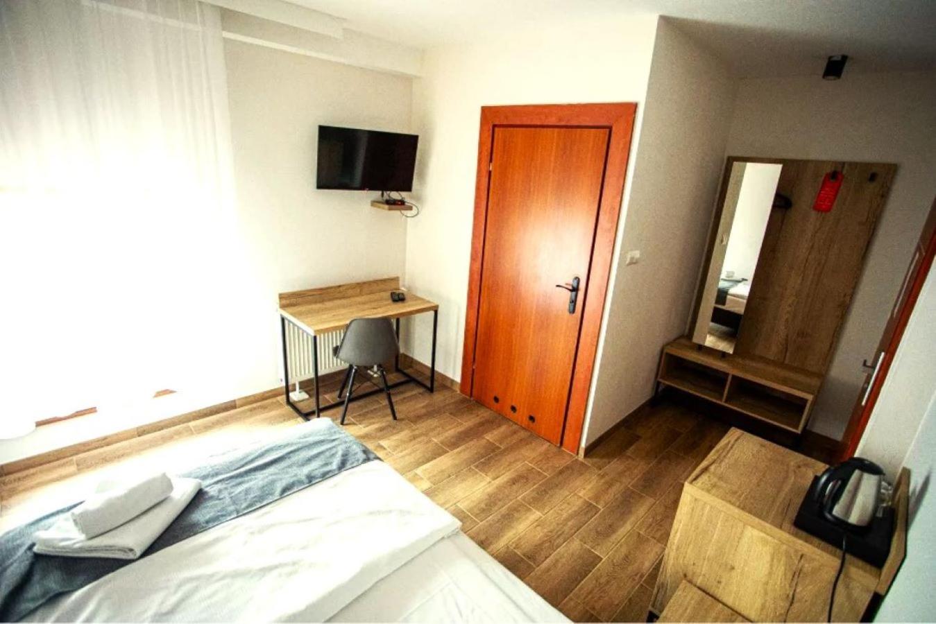 Single Room photo 2