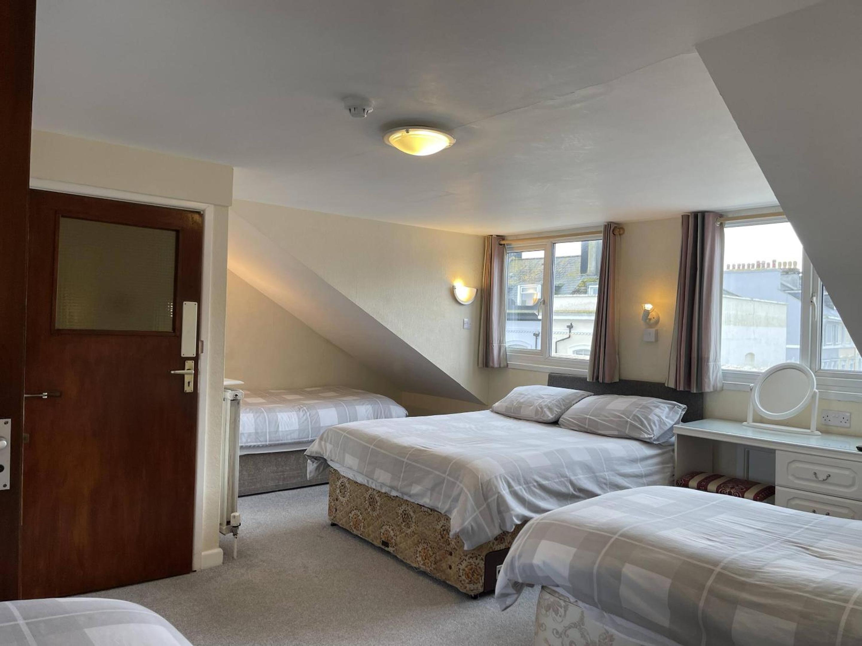 Family Suite - Photo 8