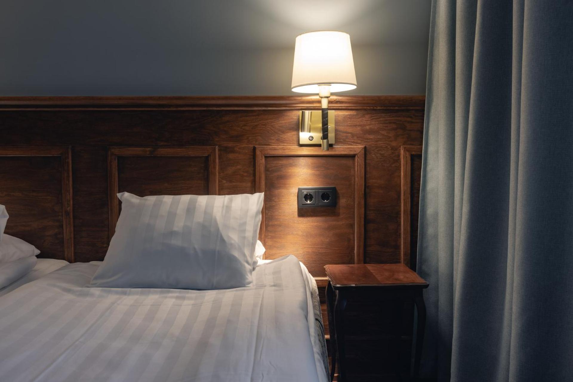 Standard Double Room with Two Single Beds - Non-Smoking - Photo 14