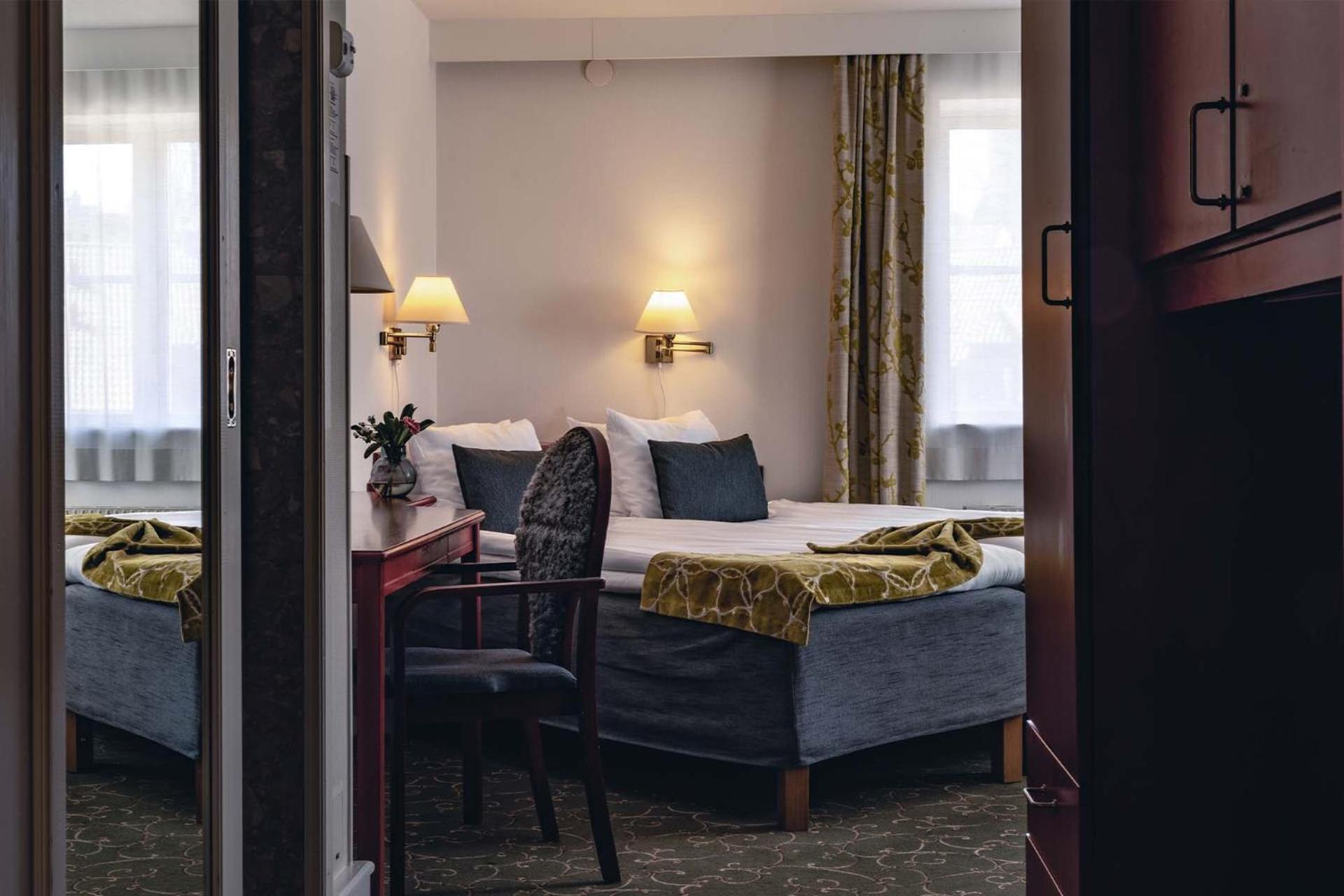 Standard Twin Room with two additional beds photo 1