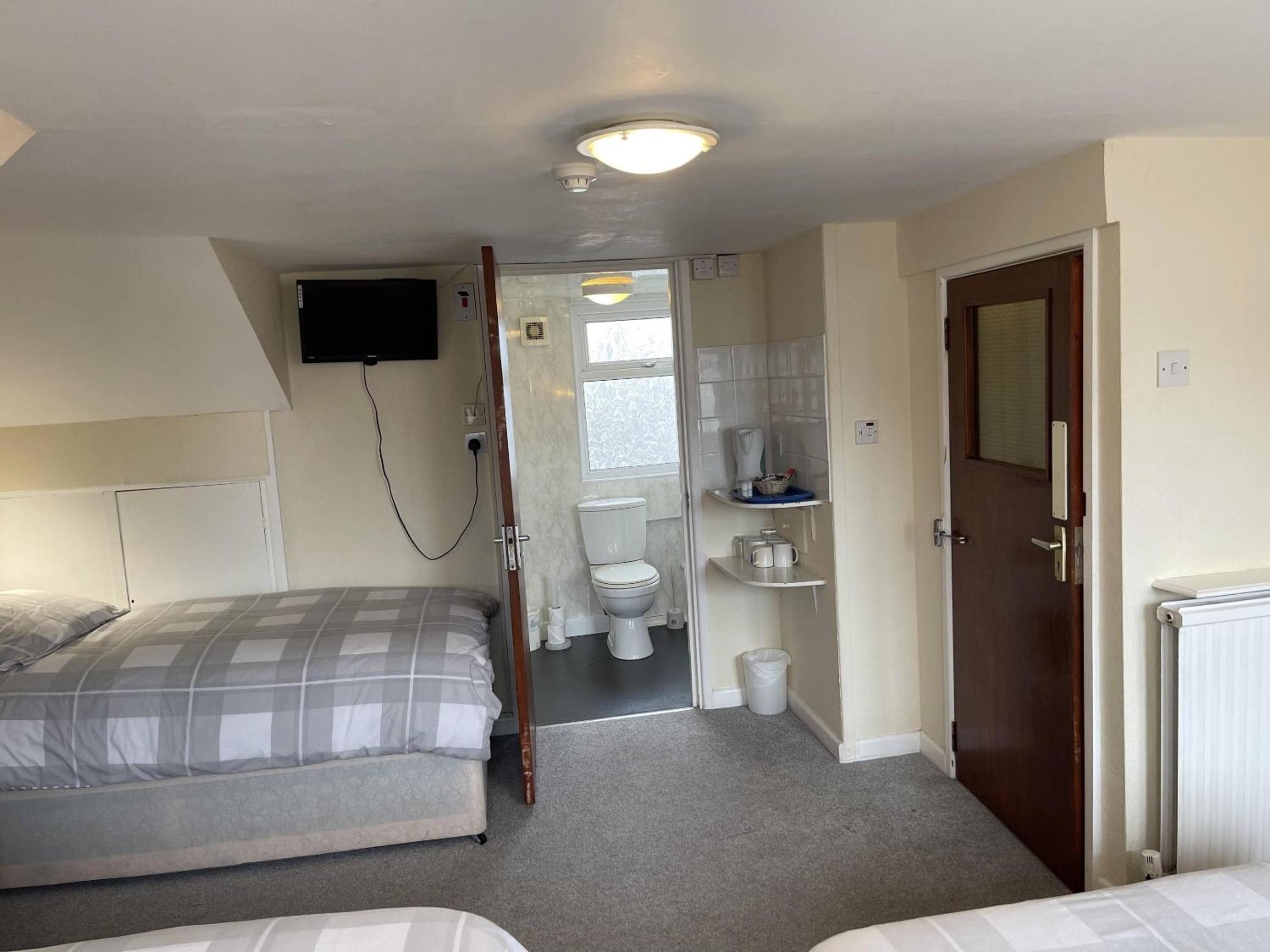 Family Suite - Photo 11