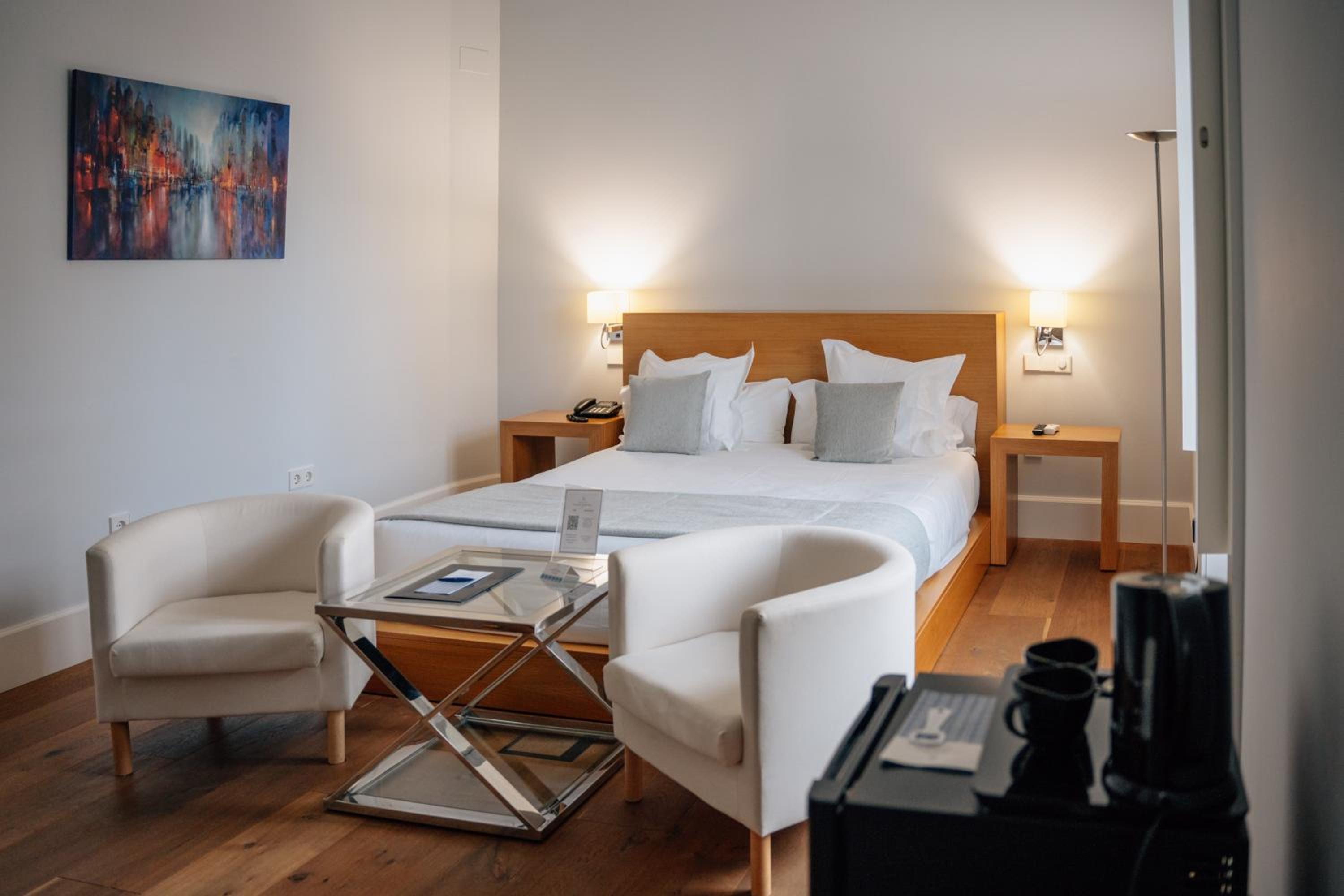 Standard Suite - Photo 30