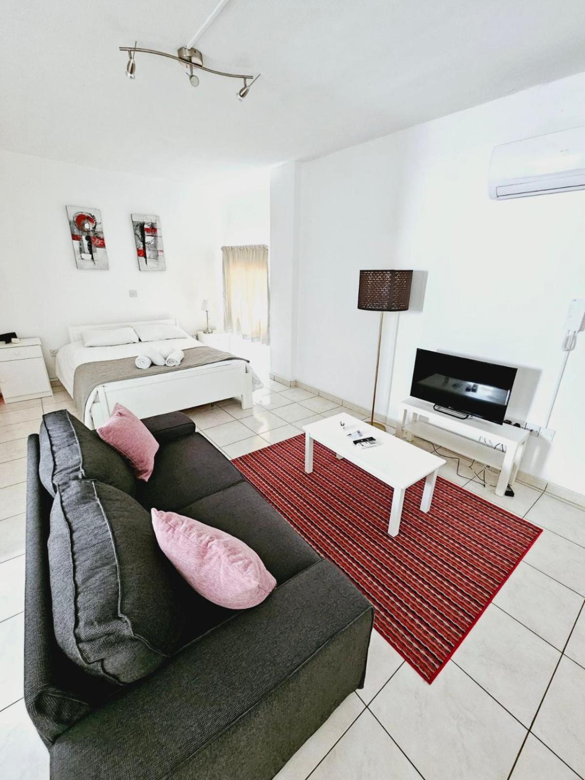 Studio without Balcony