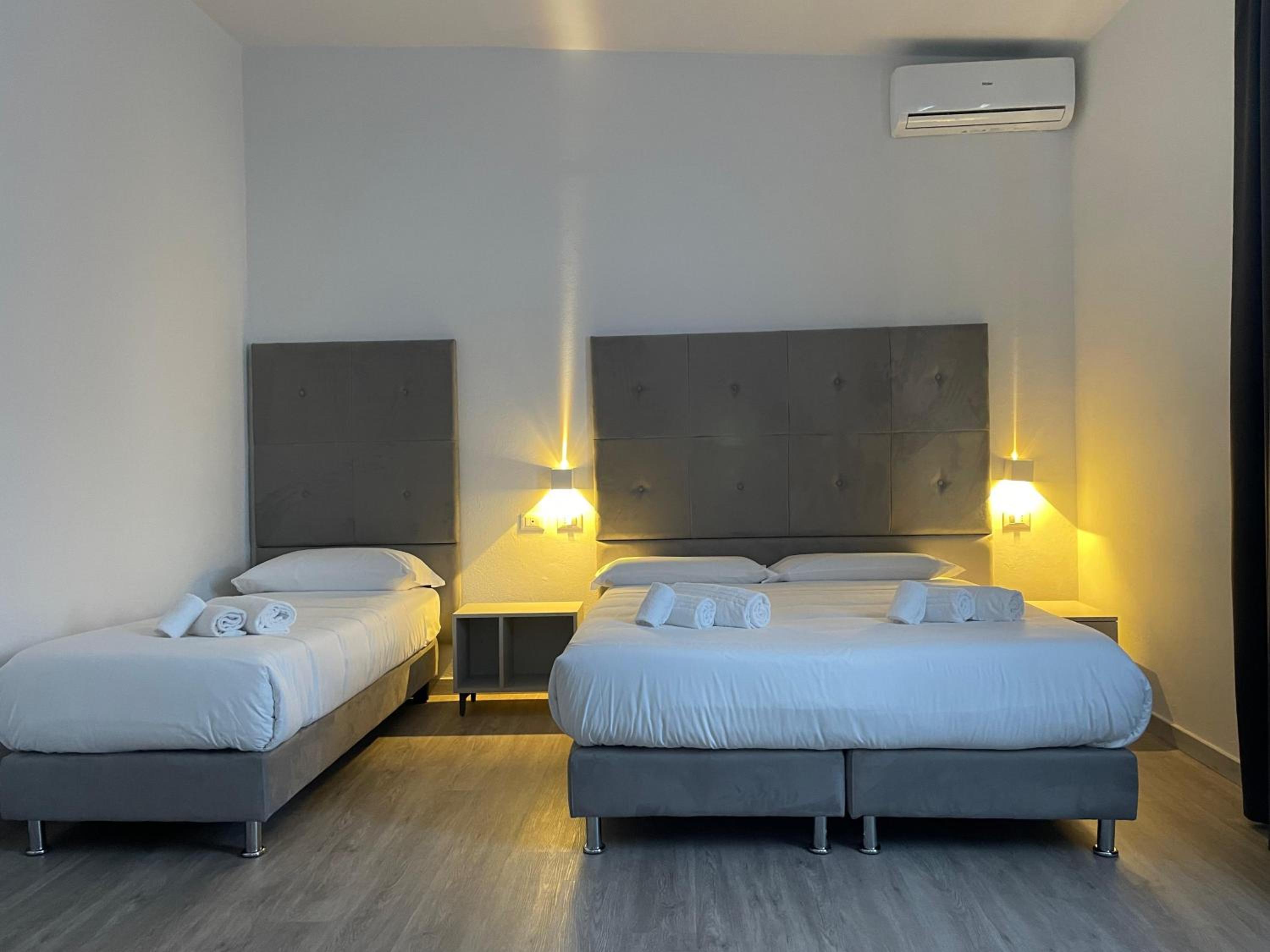 Superior Double or Twin Room - Photo 2