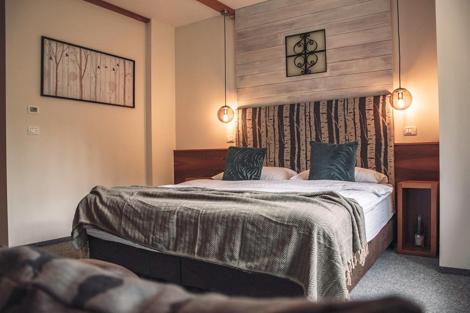 Double or Twin Room - Photo 7