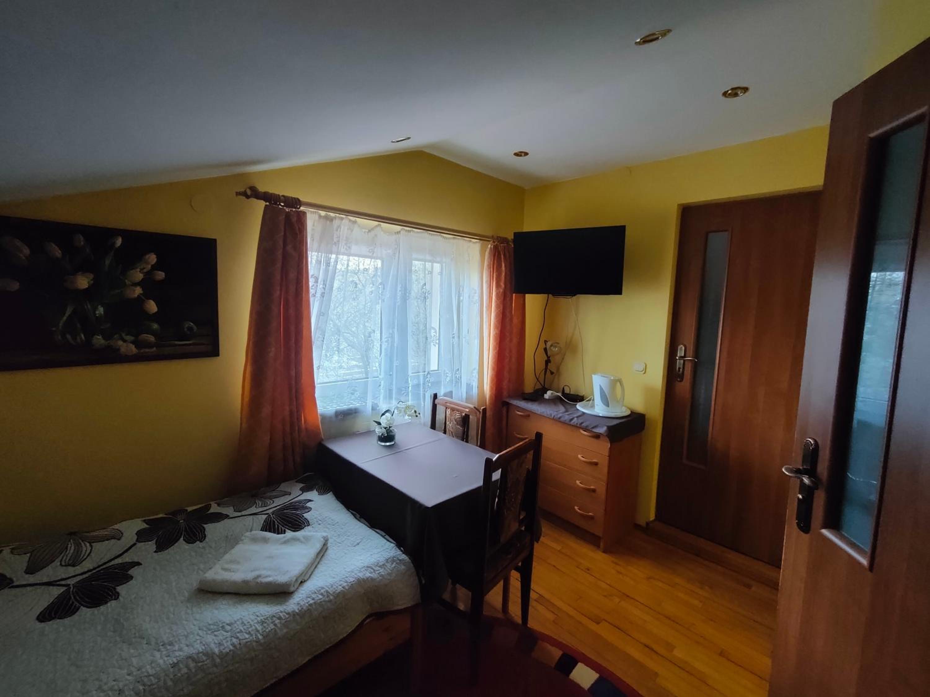 Classic Double Room with Shower photo 3