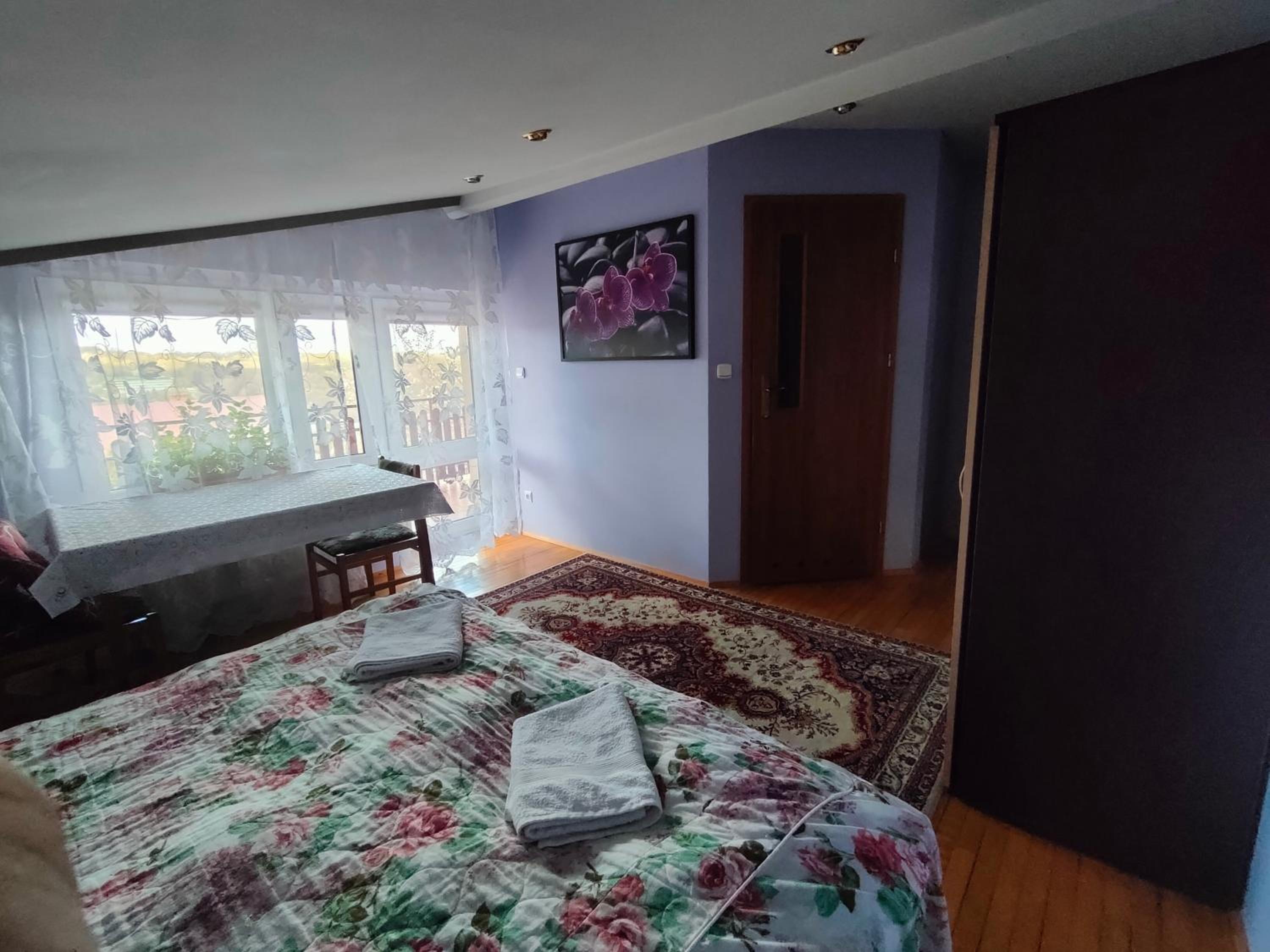 Double Room with Private Bathroom and Balcony photo 3