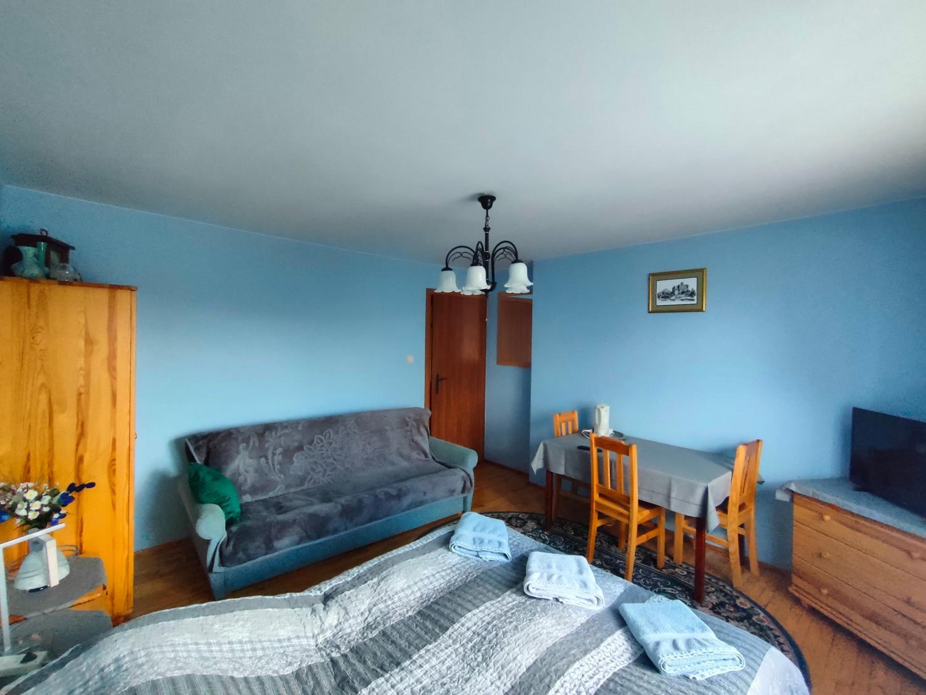 Standard Triple Room with Shared Bathroom photo 2