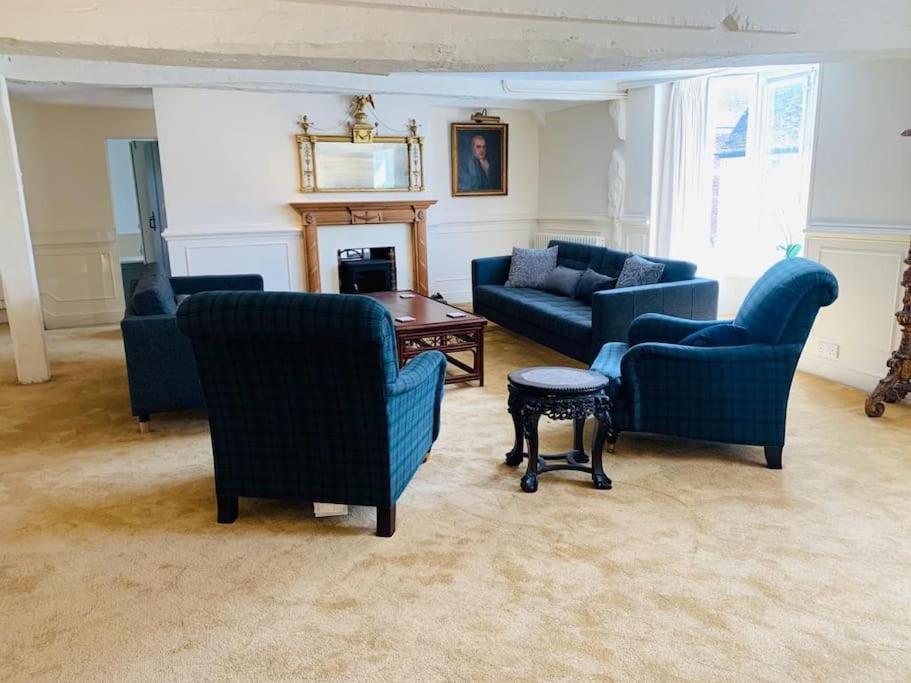 Four-Bedroom House photo 1