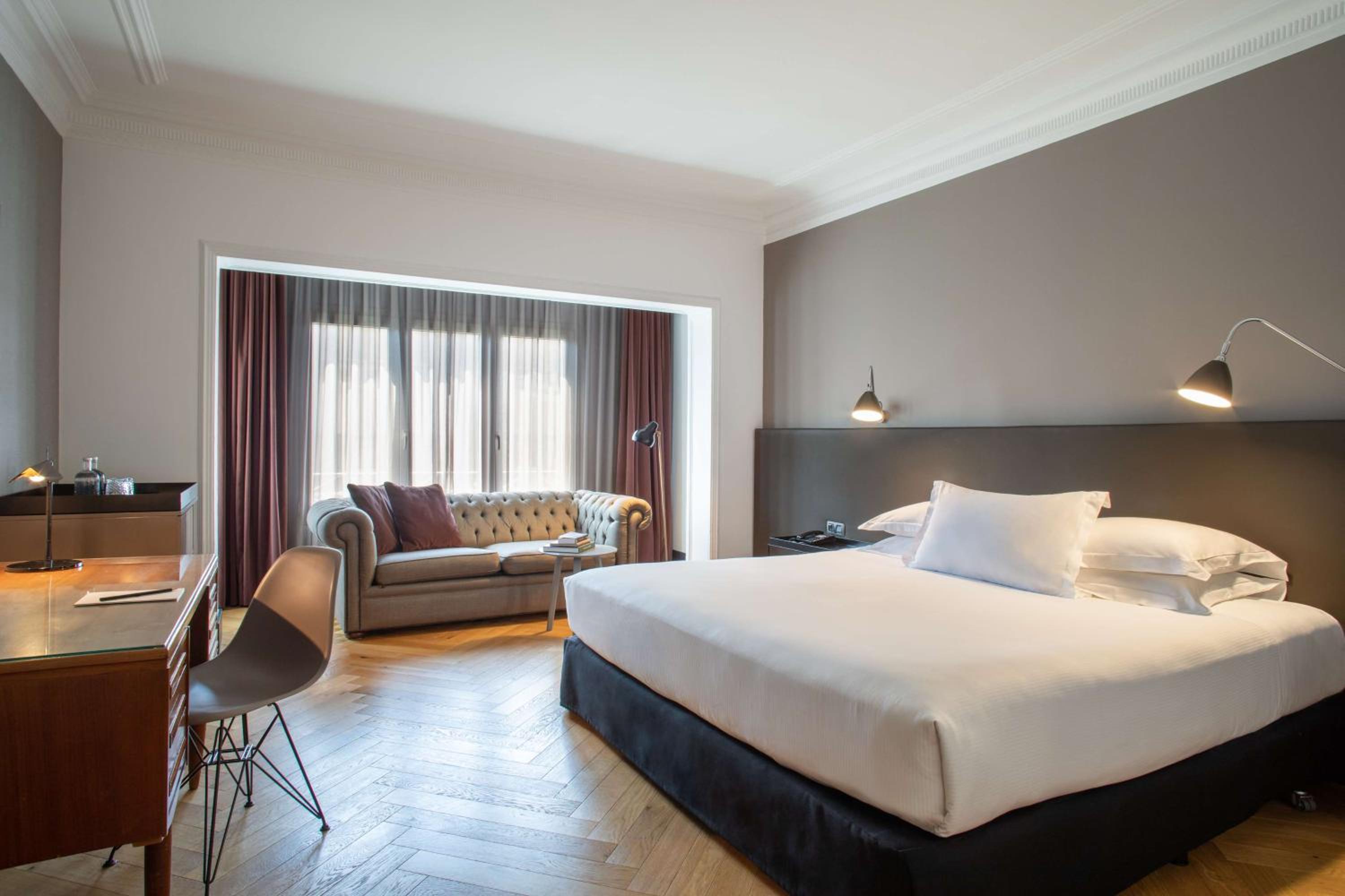 Collection Premium King Room with Sofa Bed