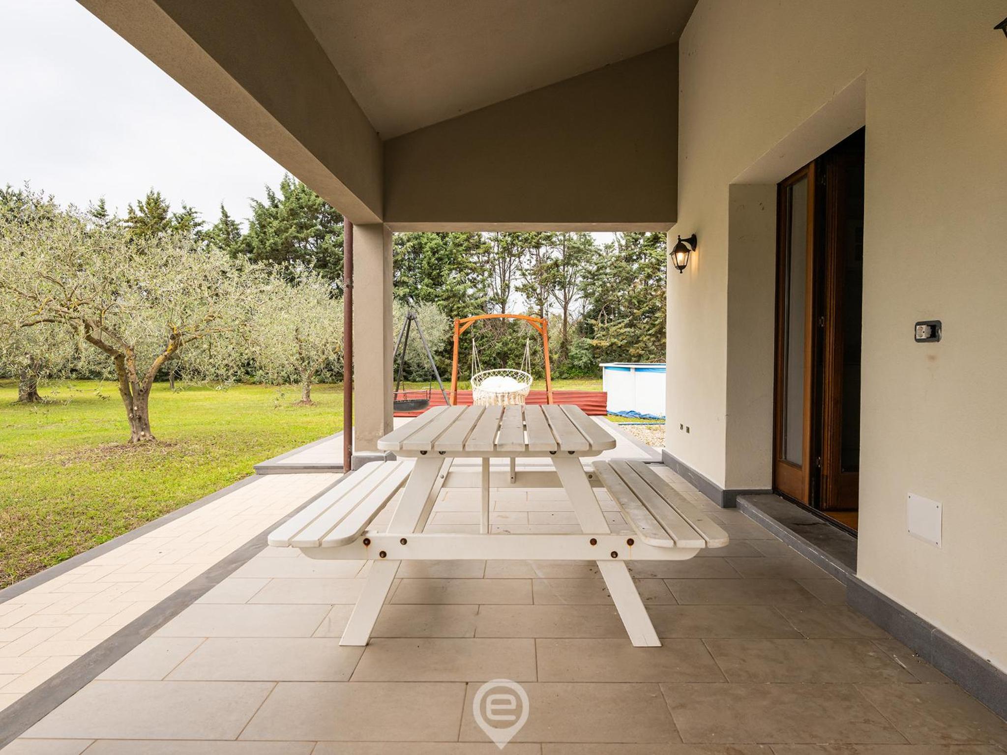 Villa photo 2