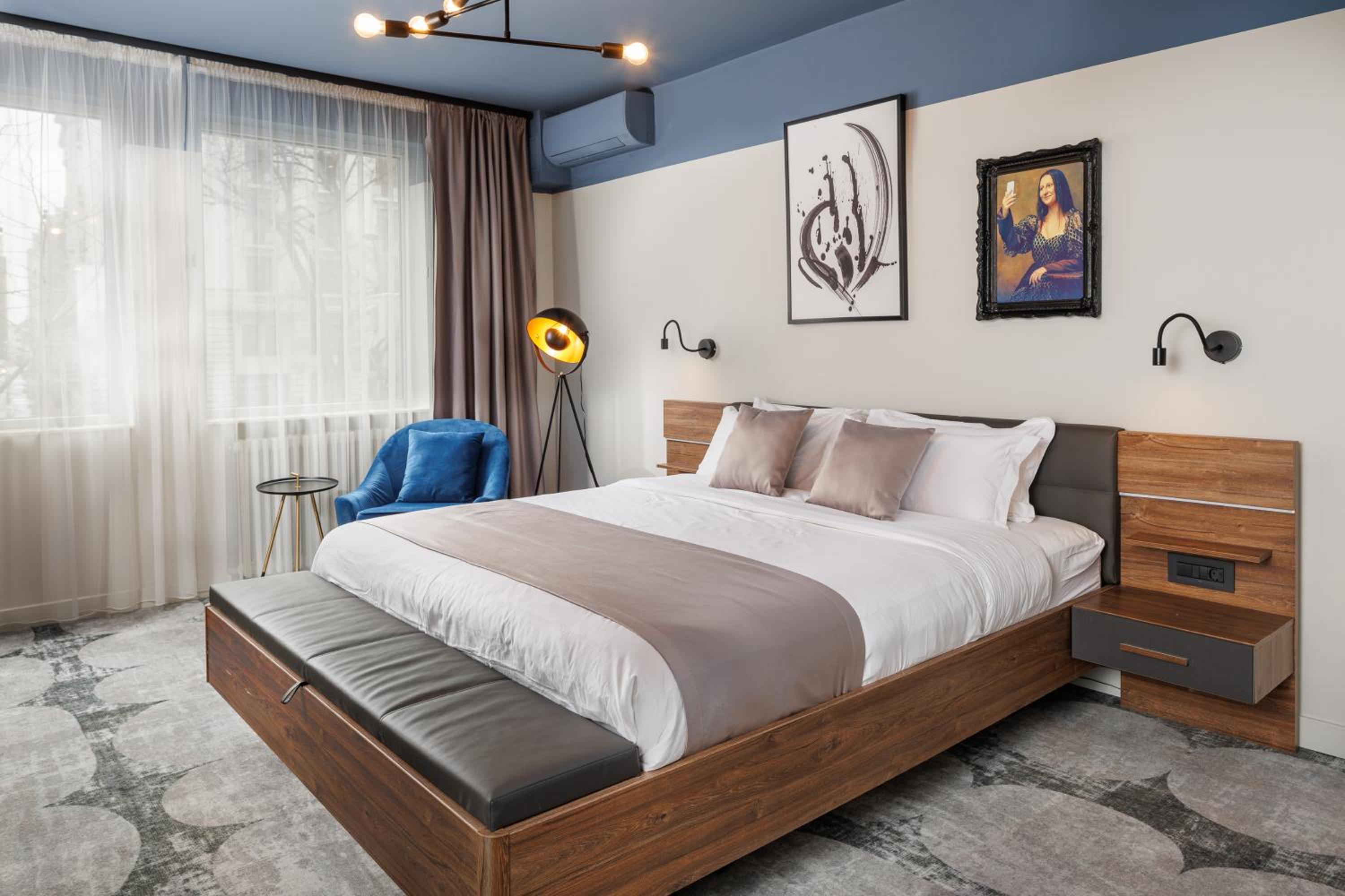 Superior King Suite - Photo 1
